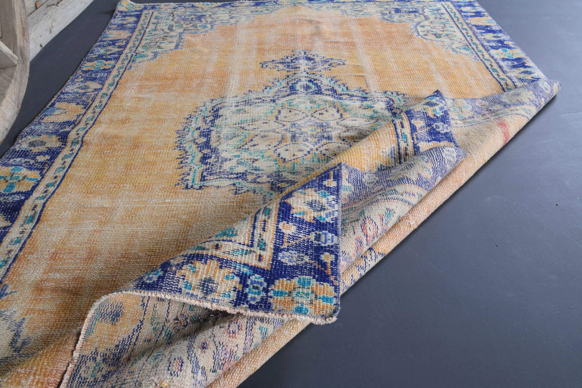 El yapımı vintage halı 152x244 cm oryantal desenli yün - kenar ve saçak detayı
