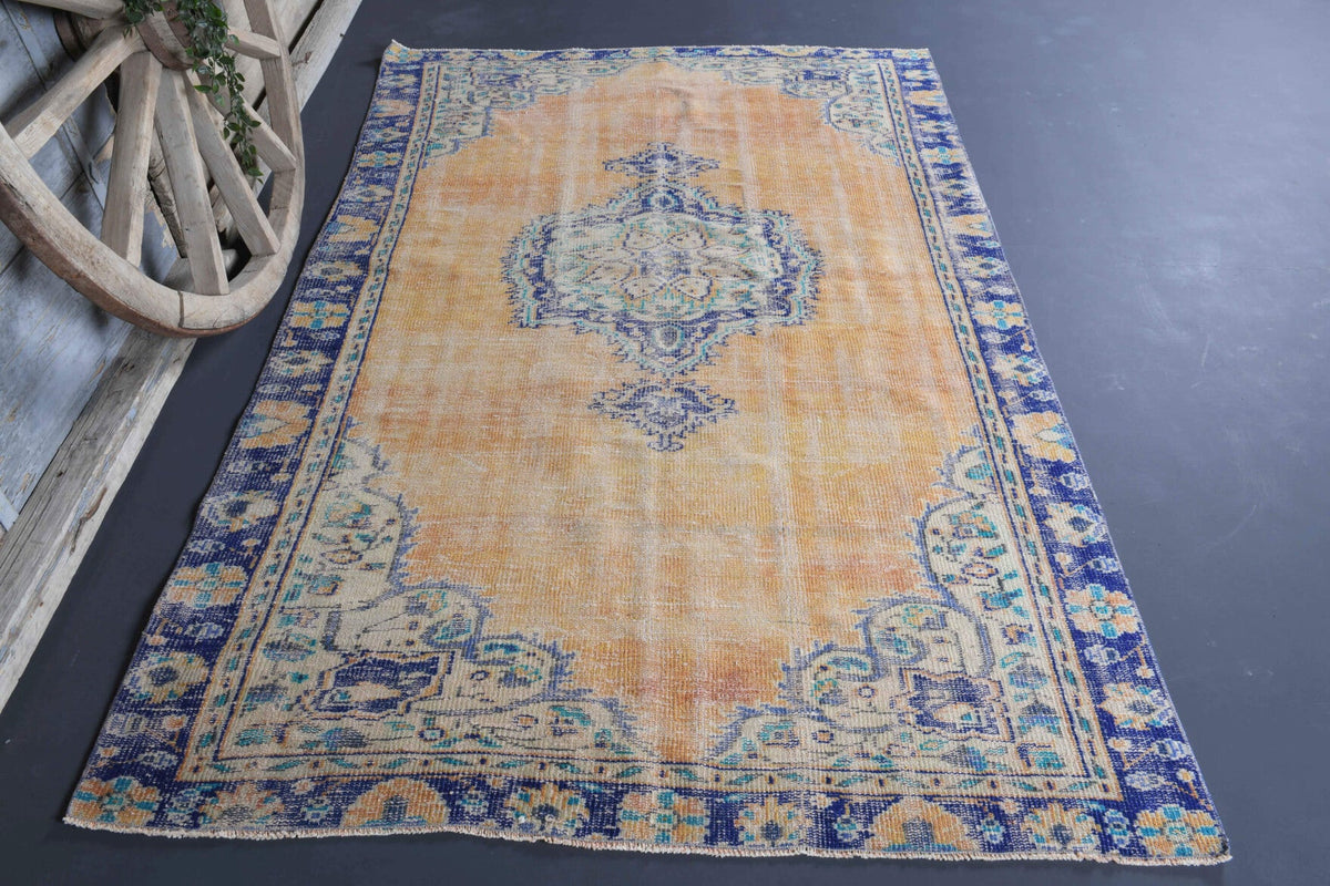 El yapımı vintage halı 152x244 cm oryantal desenli yün - yakın çekim doku detayı