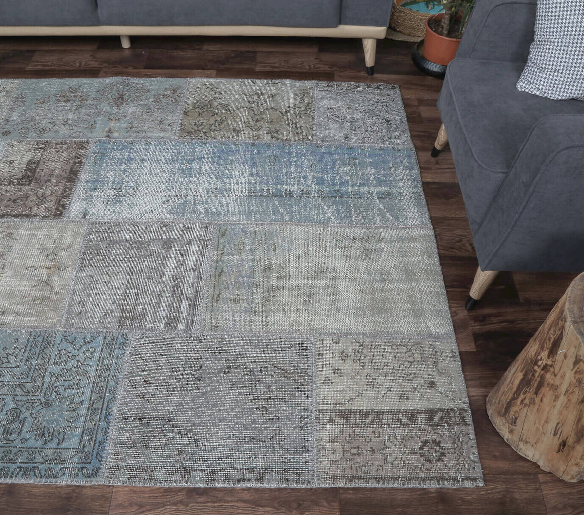 El yapımı vintage halı 163x239 cm soyut desenli yün - kenar ve saçak detayı