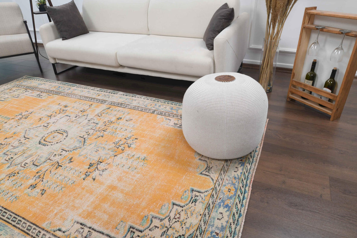 El yapımı vintage halı 152x274 cm oryantal desenli yün - yakın çekim doku detayı