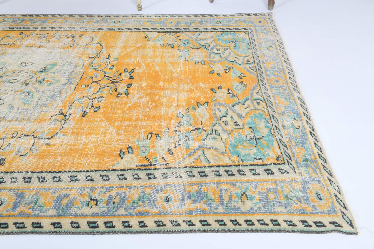 5x9 Ft  - Vintage Area Anatolian Rug