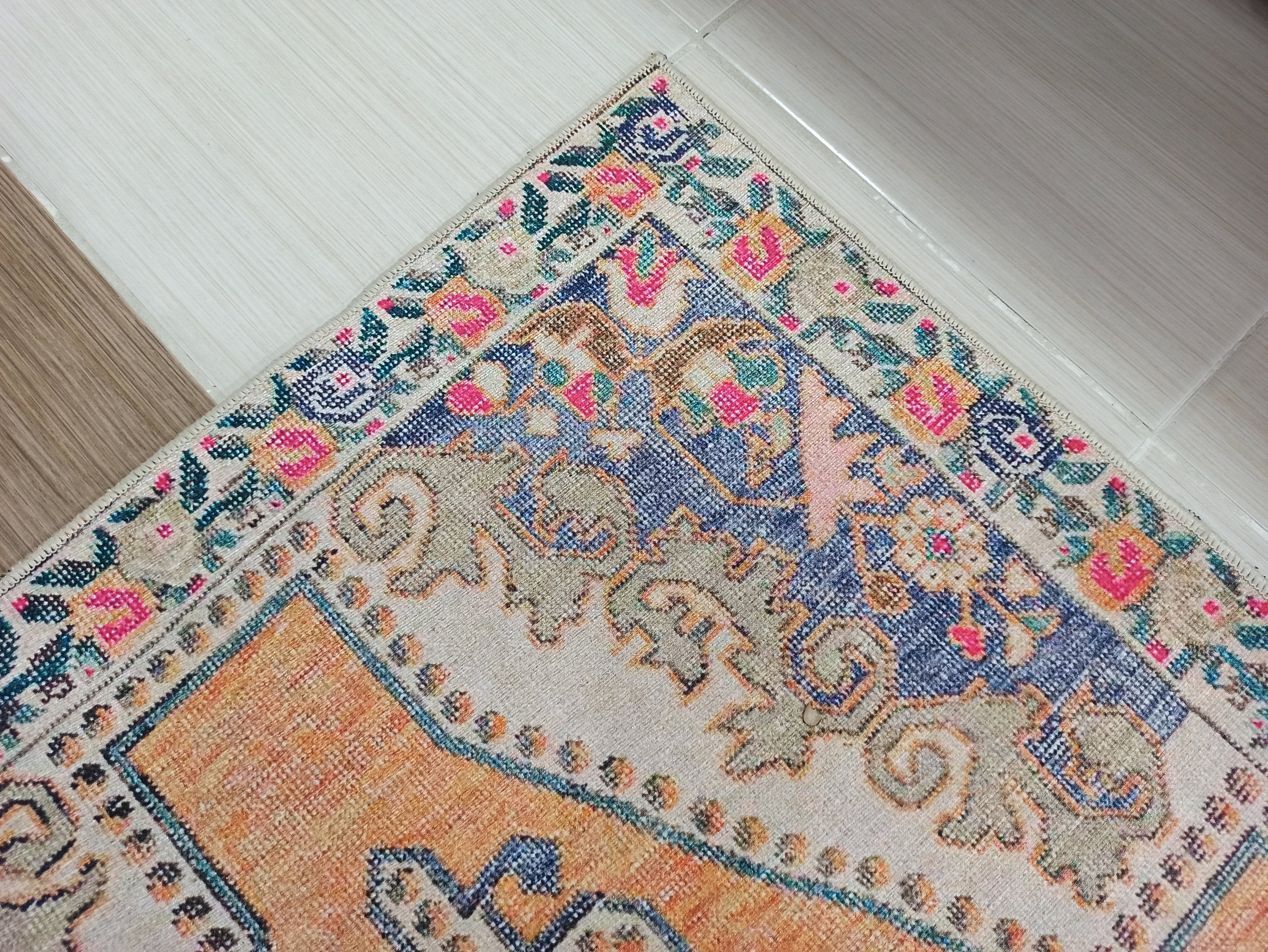 Gray Geometric Patterned Vintage Carpet - CLEARANCE - 12346OU