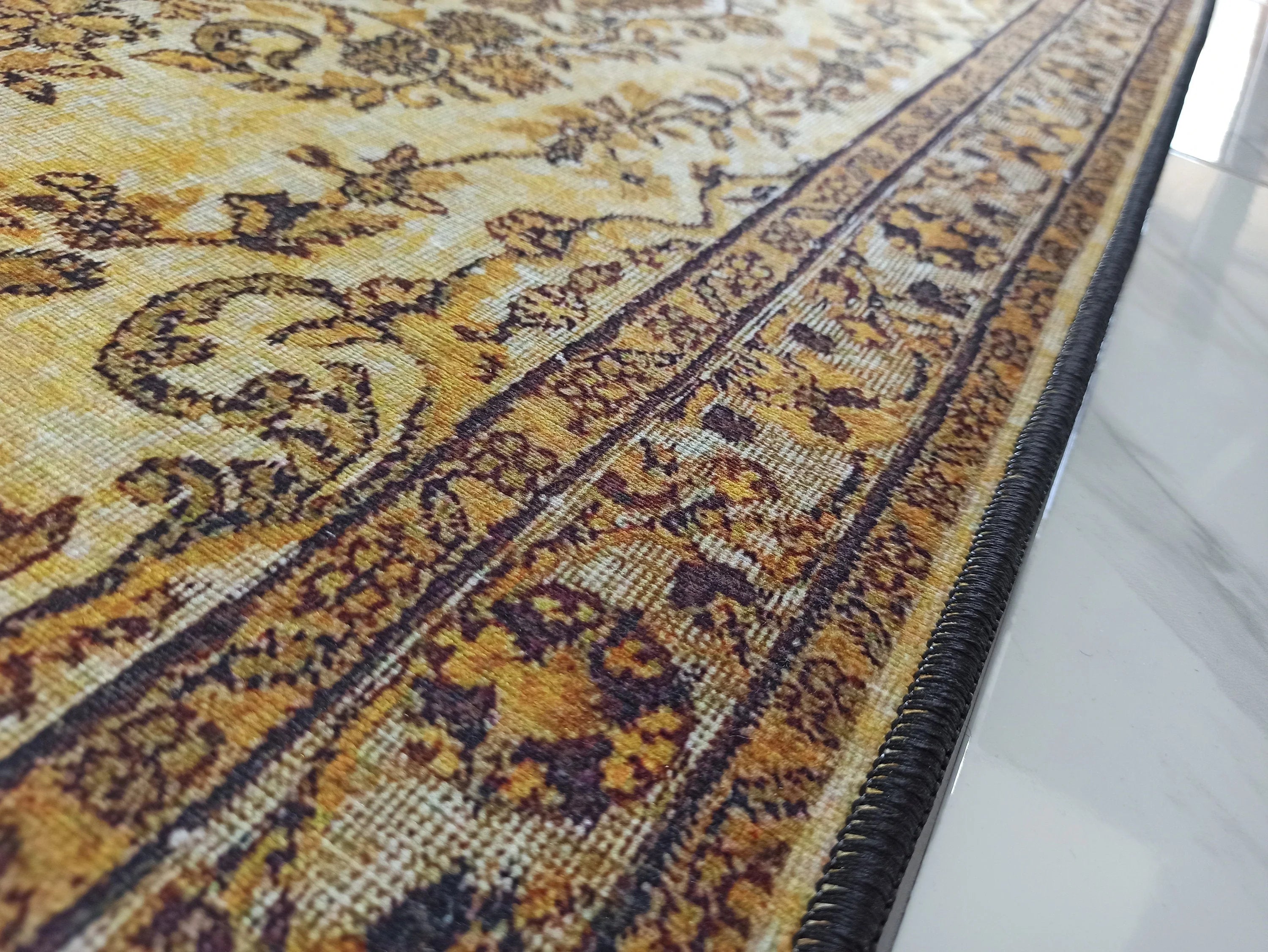 Eskitme Madalyon Desenli Hardal Sarısı ve Siyah Vintage Halı - OUTLET - 14935OU