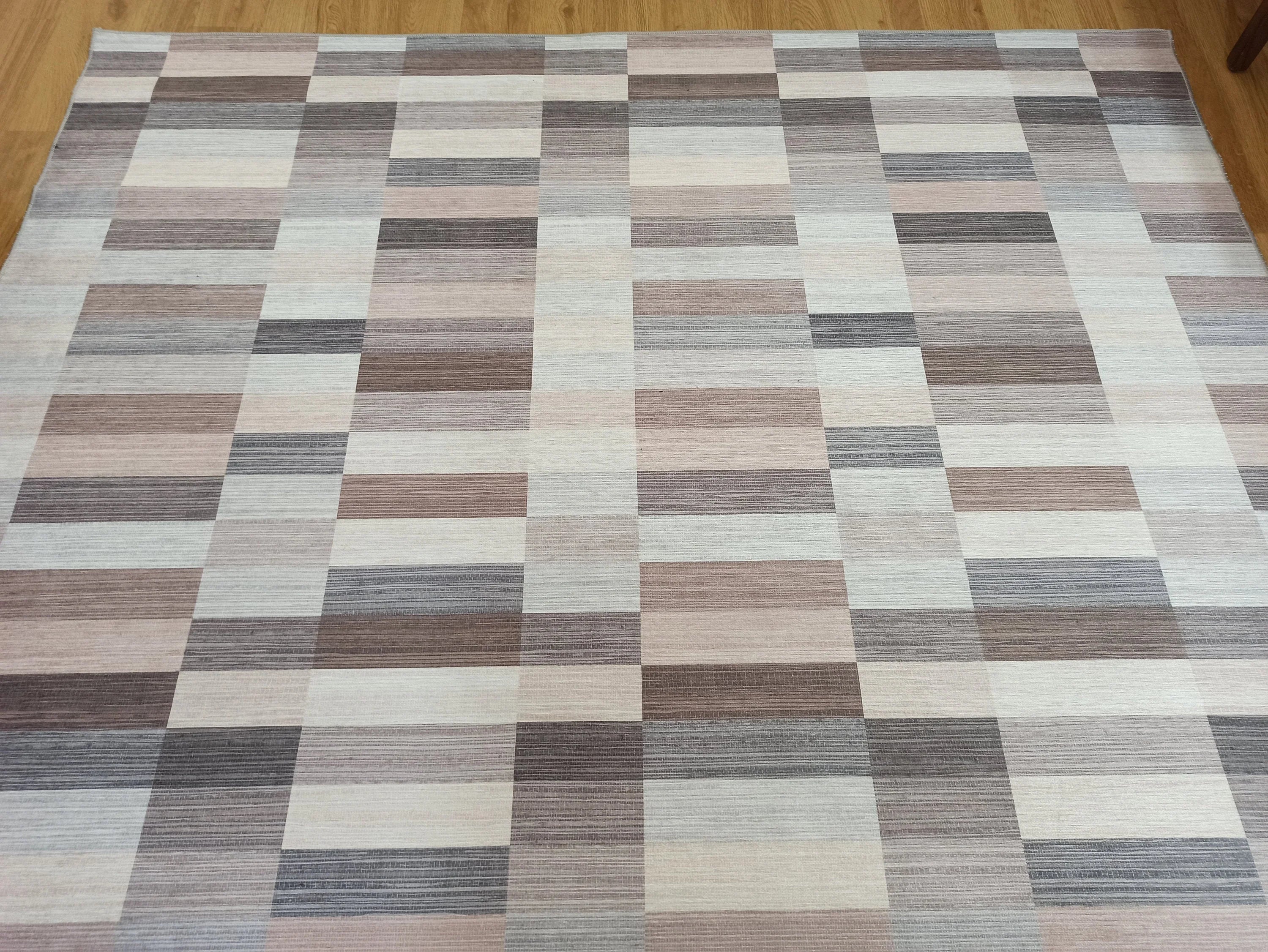 Gray Geometric Patterned Vintage Carpet - CLEARANCE - 12440OU