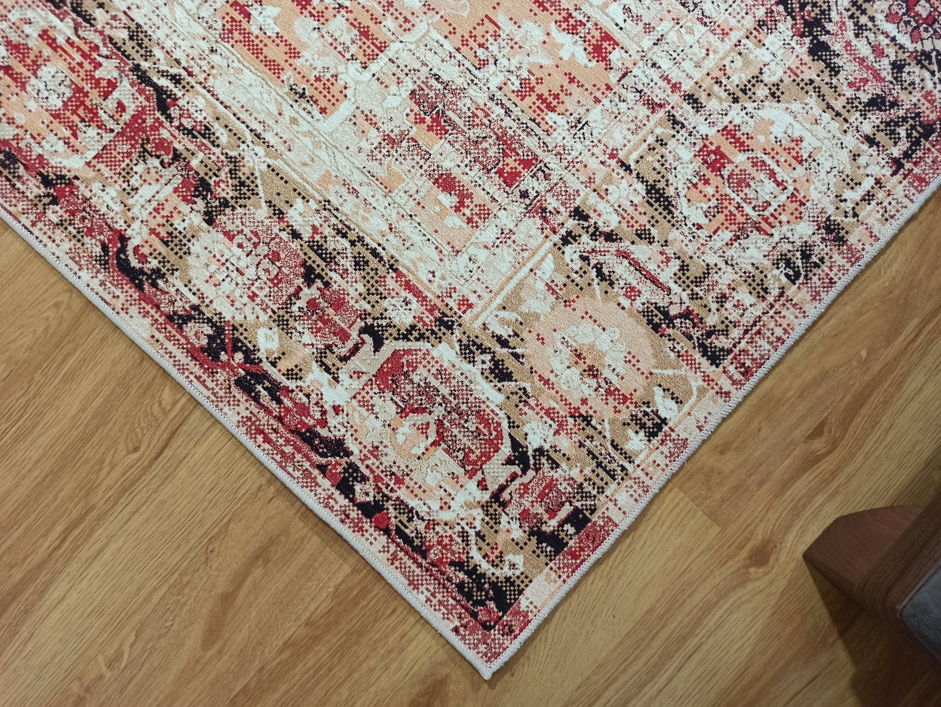 Eskitme Madalyon Desenli Kırmızı ve Krem Vintage Salon Halısı - OUTLET - 11669OU