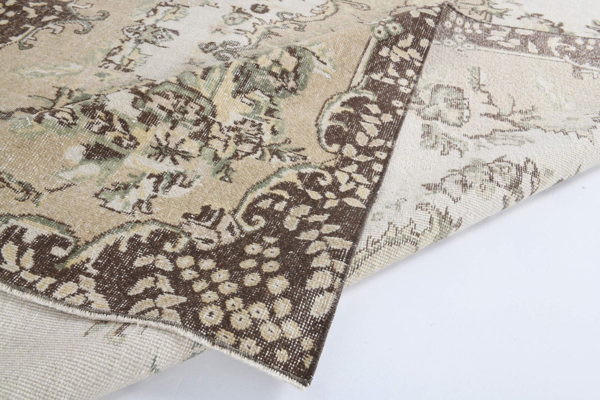El yapımı vintage halı 183x274 cm oryantal desenli yün - mekan görünümü