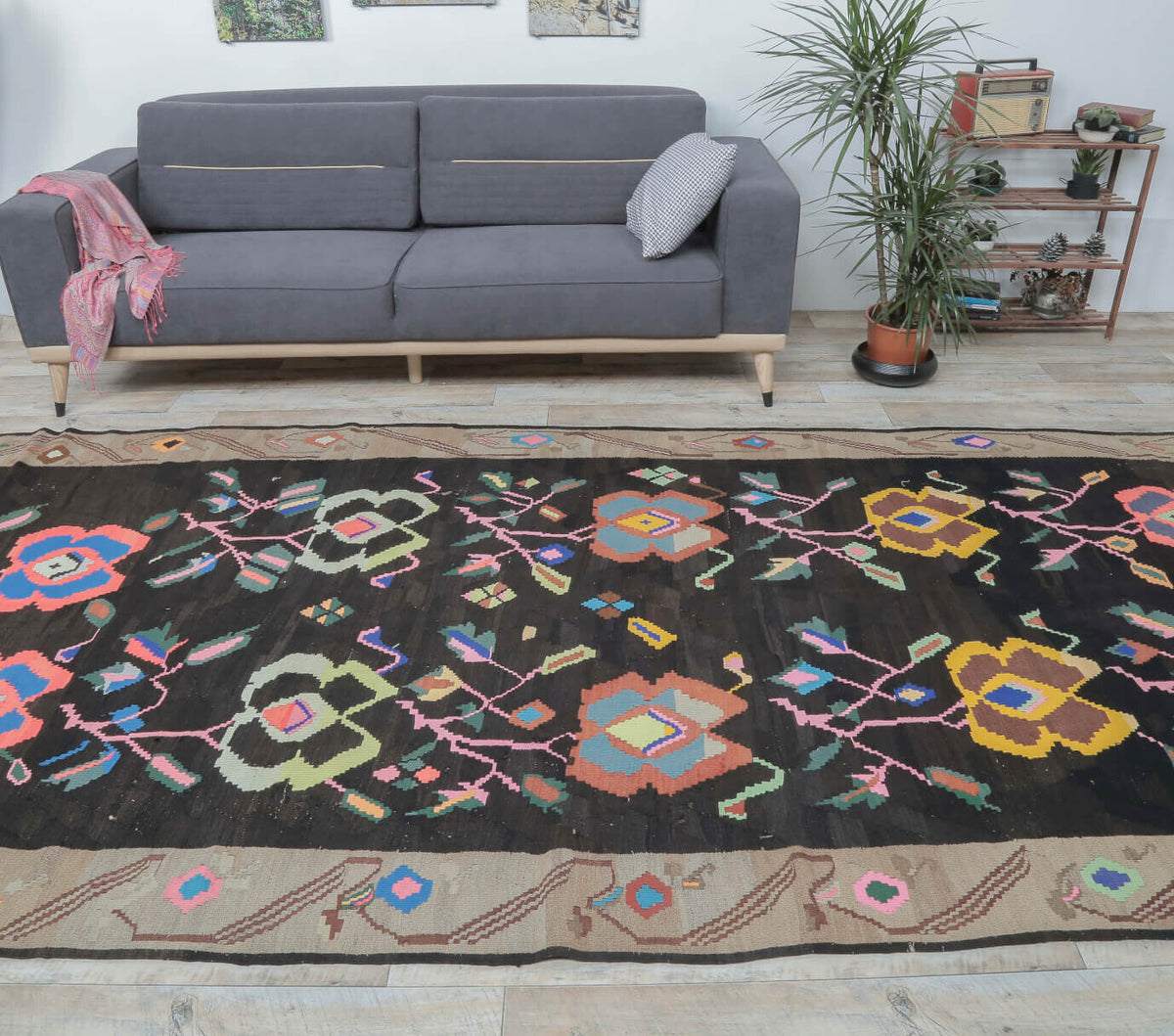 El yapımı vintage halı 180x447 cm çiçek desenli desenli yün - yakın çekim doku detayı