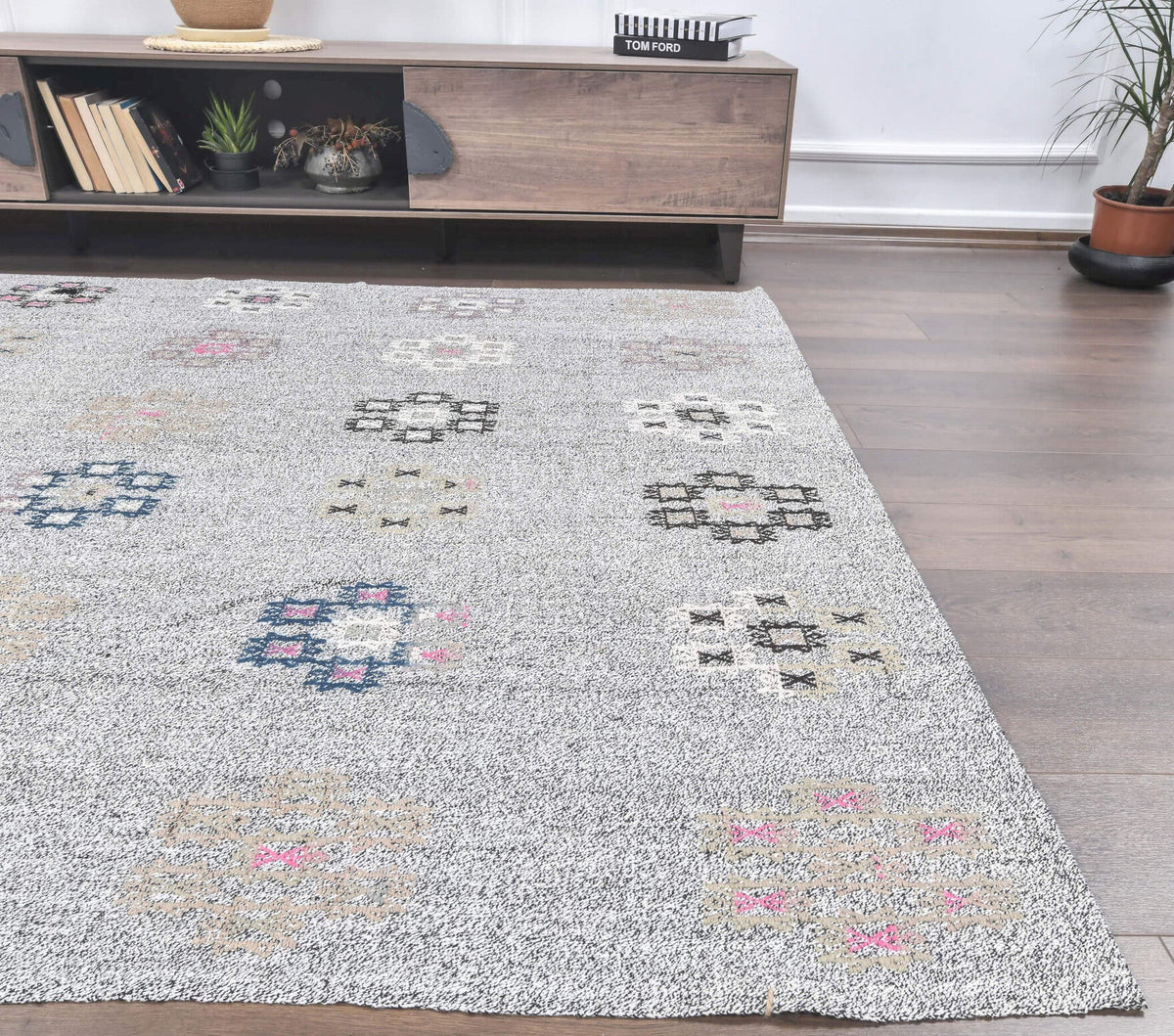 El yapımı vintage halı 193x246 cm i̇kat desenli yün - yakın çekim doku detayı