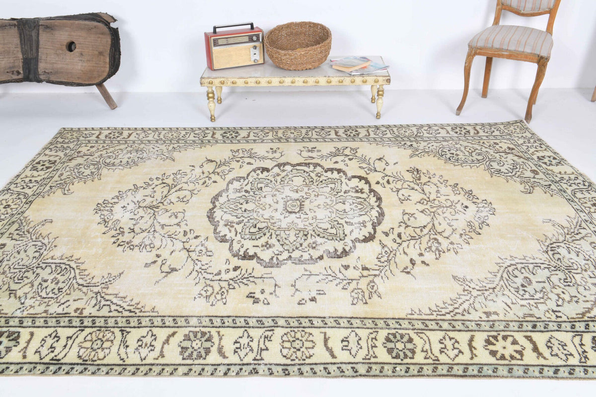 El yapımı vintage halı 183x272 cm oryantal desenli yün - detay görünümü