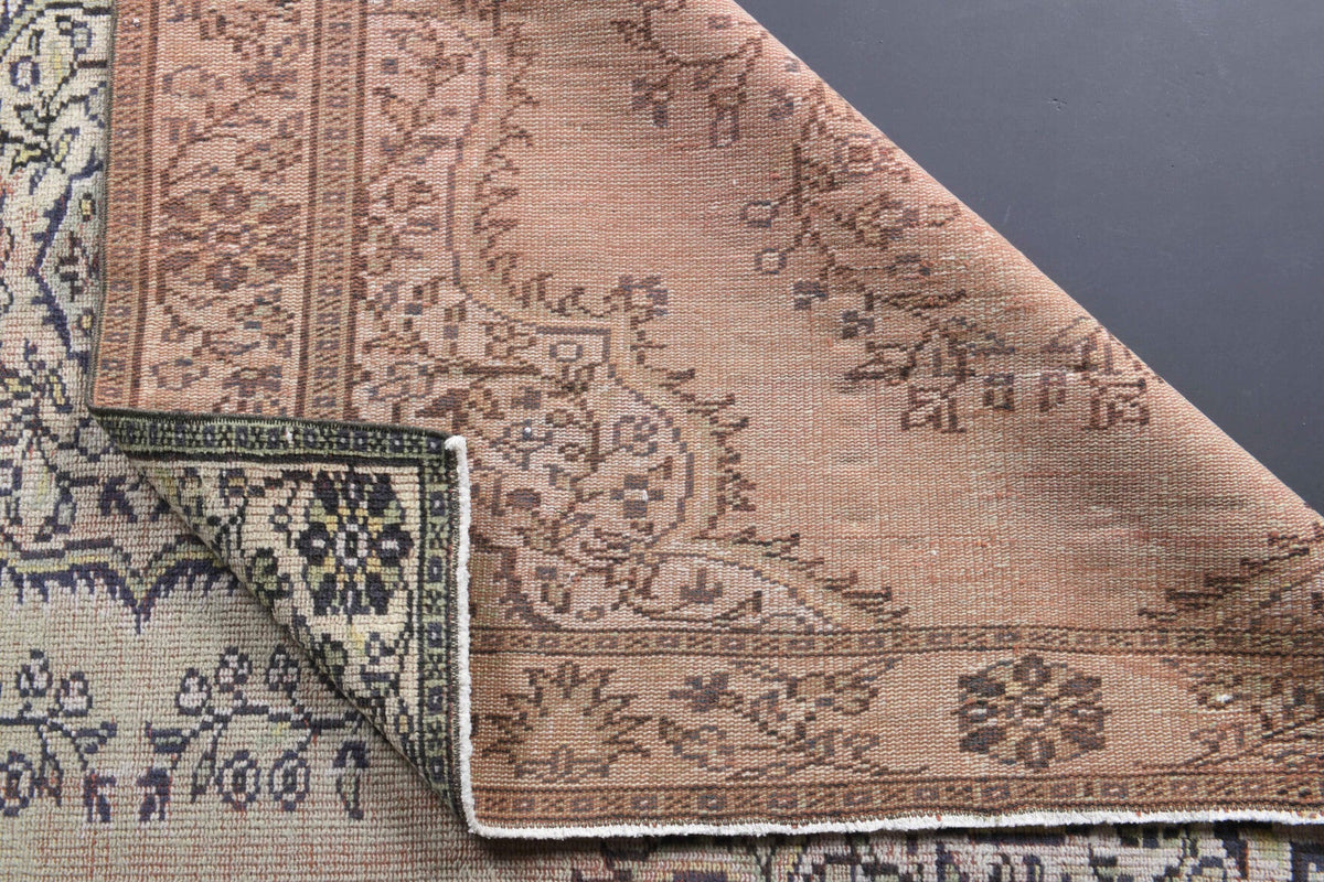 El yapımı vintage halı 170x272 cm oryantal desenli yün - mekan görünümü