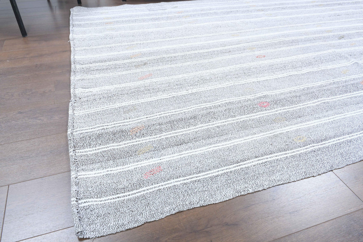 El yapımı vintage halı 185x279 cm kilim desenli yün - mekan görünümü