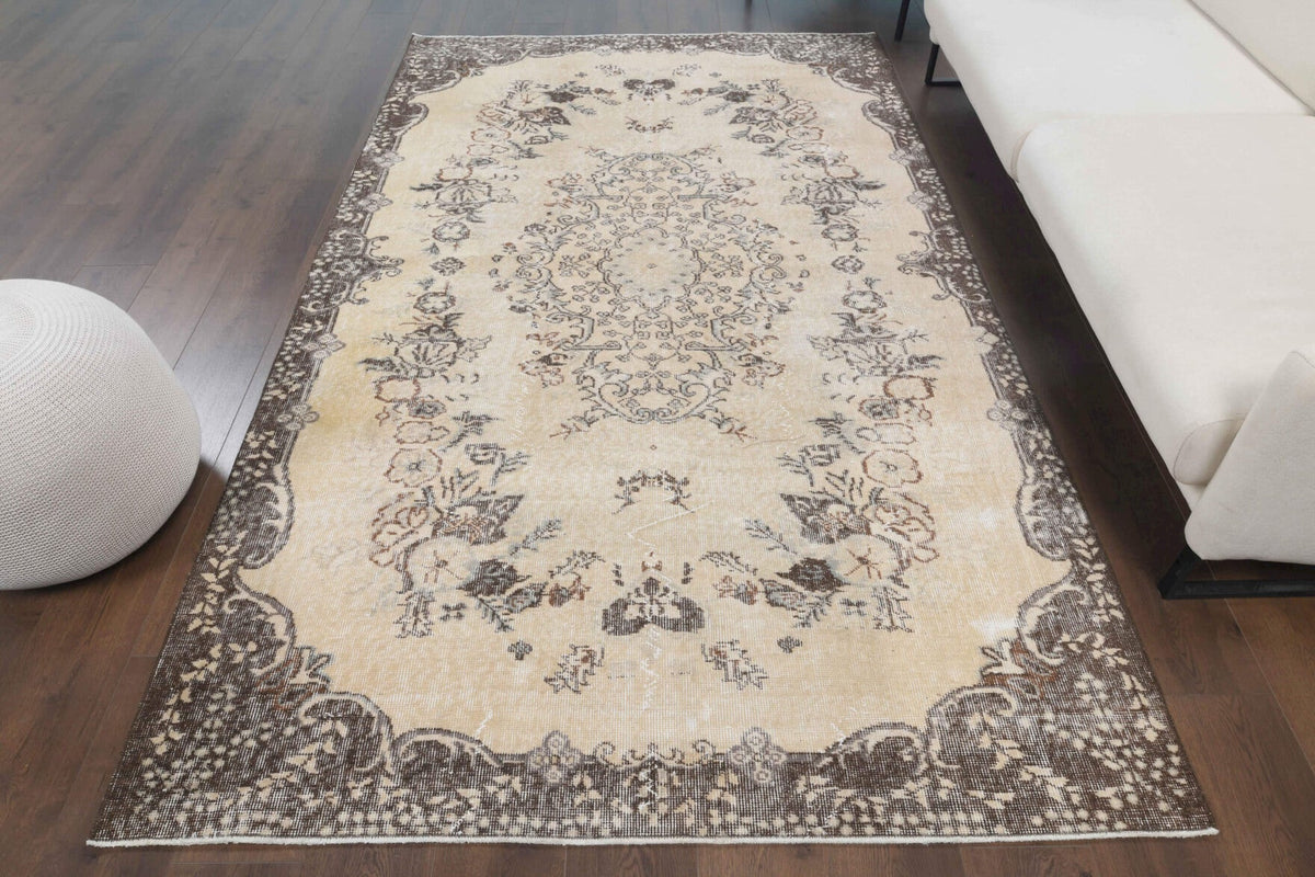 El yapımı vintage halı 168x277 cm oryantal desenli yün - kenar ve saçak detayı