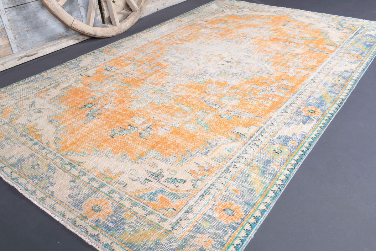 El yapımı vintage halı 152x274 cm oryantal desenli yün - yakın çekim doku detayı