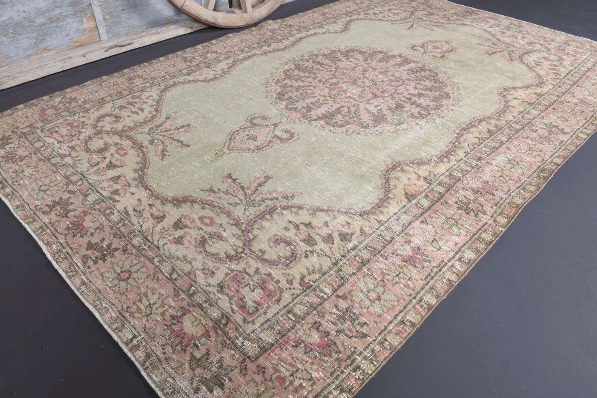 El yapımı vintage halı 178x287 cm oryantal desenli yün - yakın çekim doku detayı