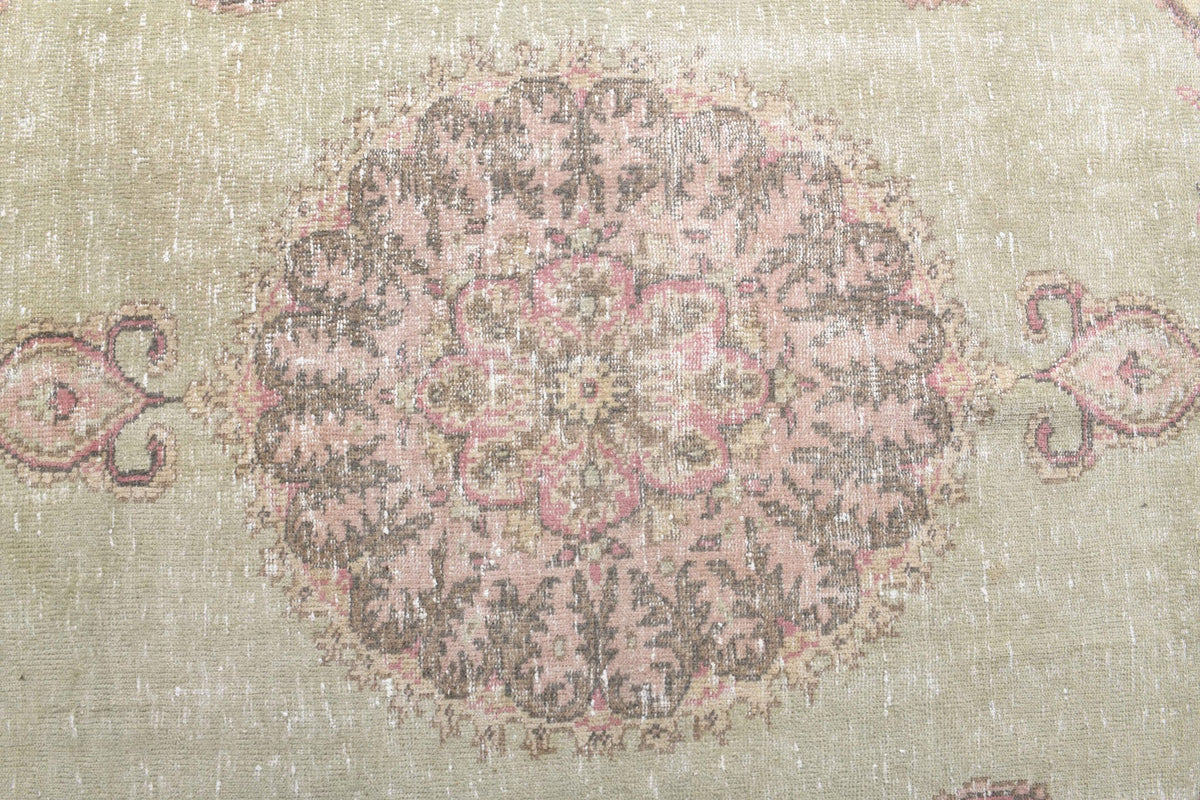 El yapımı vintage halı 178x287 cm oryantal desenli yün - mekan görünümü