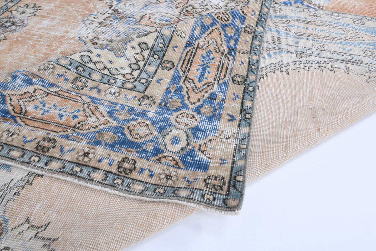 El yapımı vintage halı 203x318 cm çiçek desenli desenli yün - ışık altında renk detayı