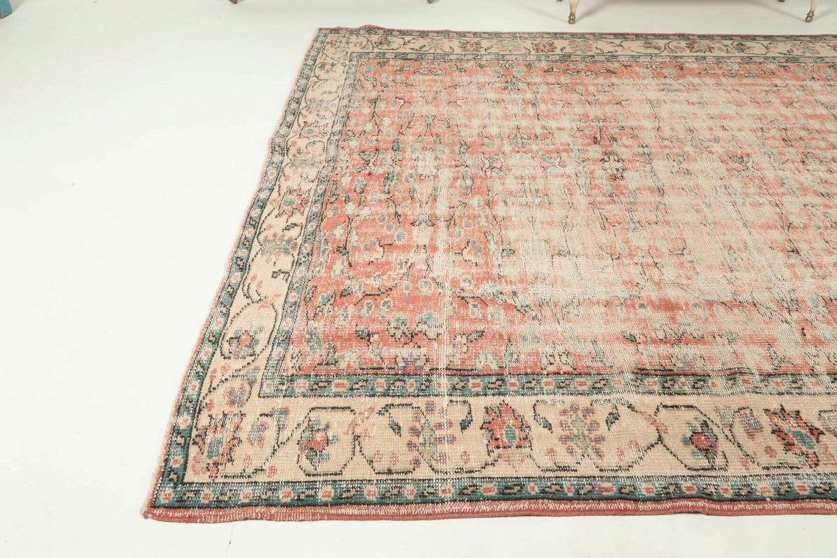 El yapımı vintage halı 213x274 cm çiçek desenli desenli yün - yakın çekim doku detayı