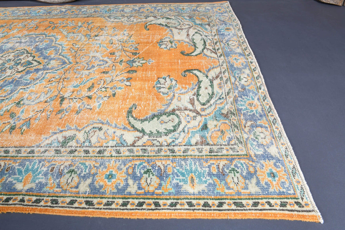 El yapımı vintage halı 188x295 cm oryantal desenli yün - mekan görünümü