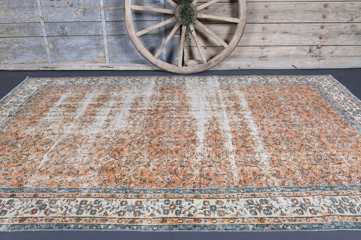 El yapımı vintage halı 193x305 cm çiçek desenli desenli yün - yakın çekim doku detayı