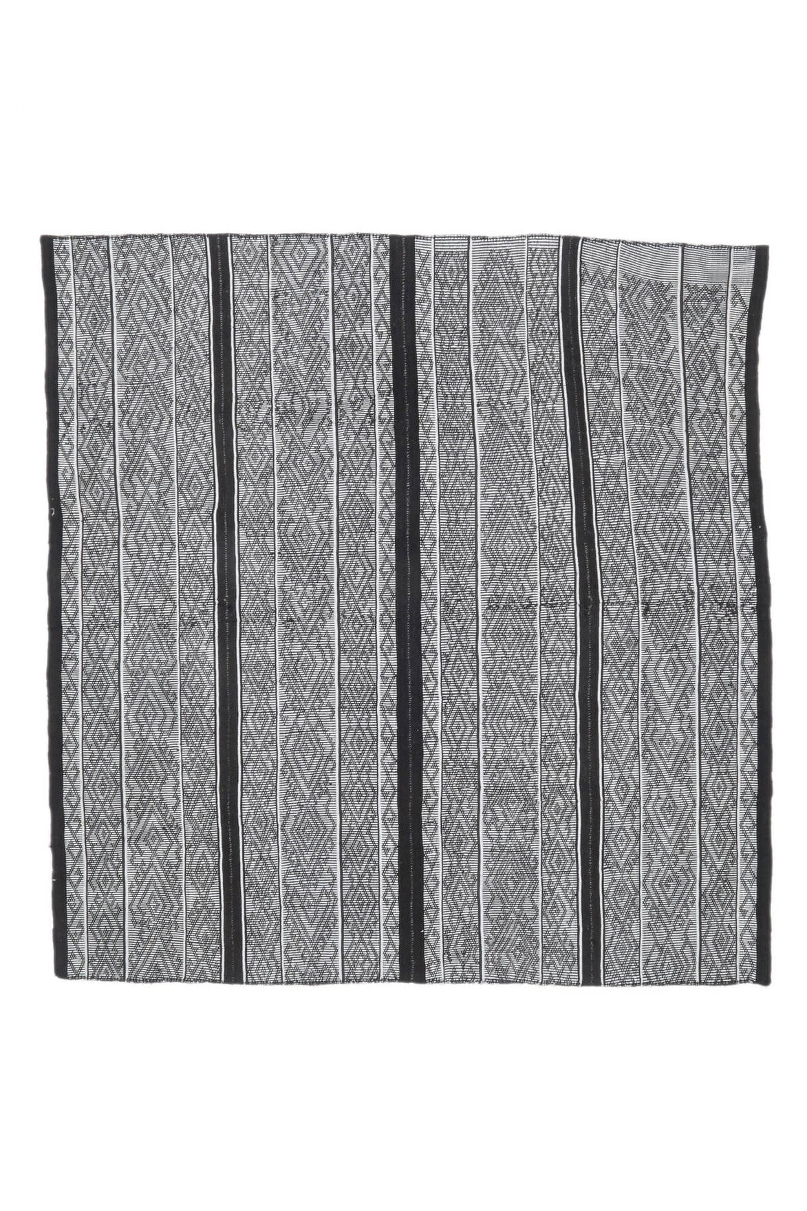 El yapımı vintage halı 211x213 cm çizgili desenli yün - ışık altında renk detayı