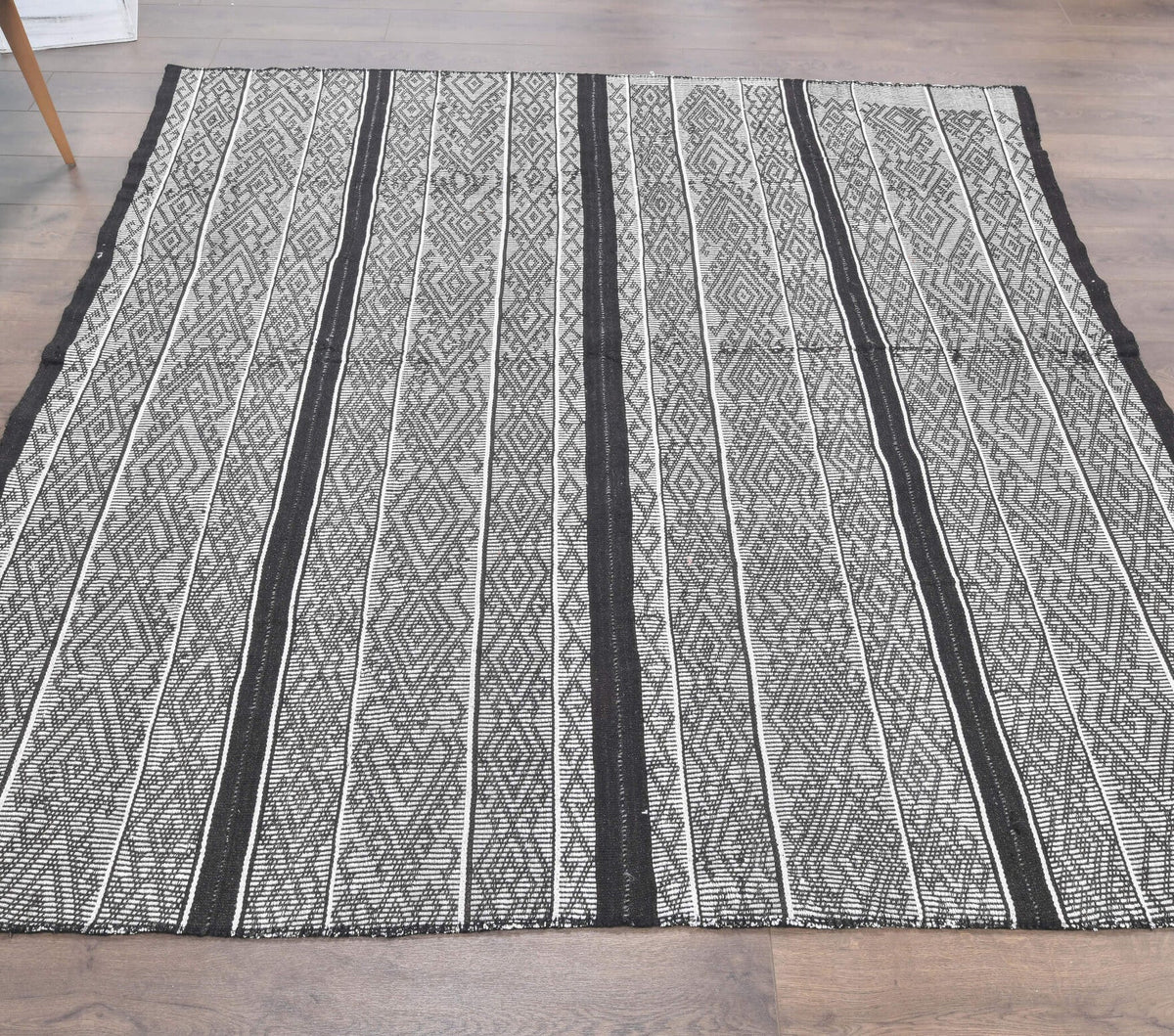 El yapımı vintage halı 211x213 cm çizgili desenli yün - farklı açıdan görünüm