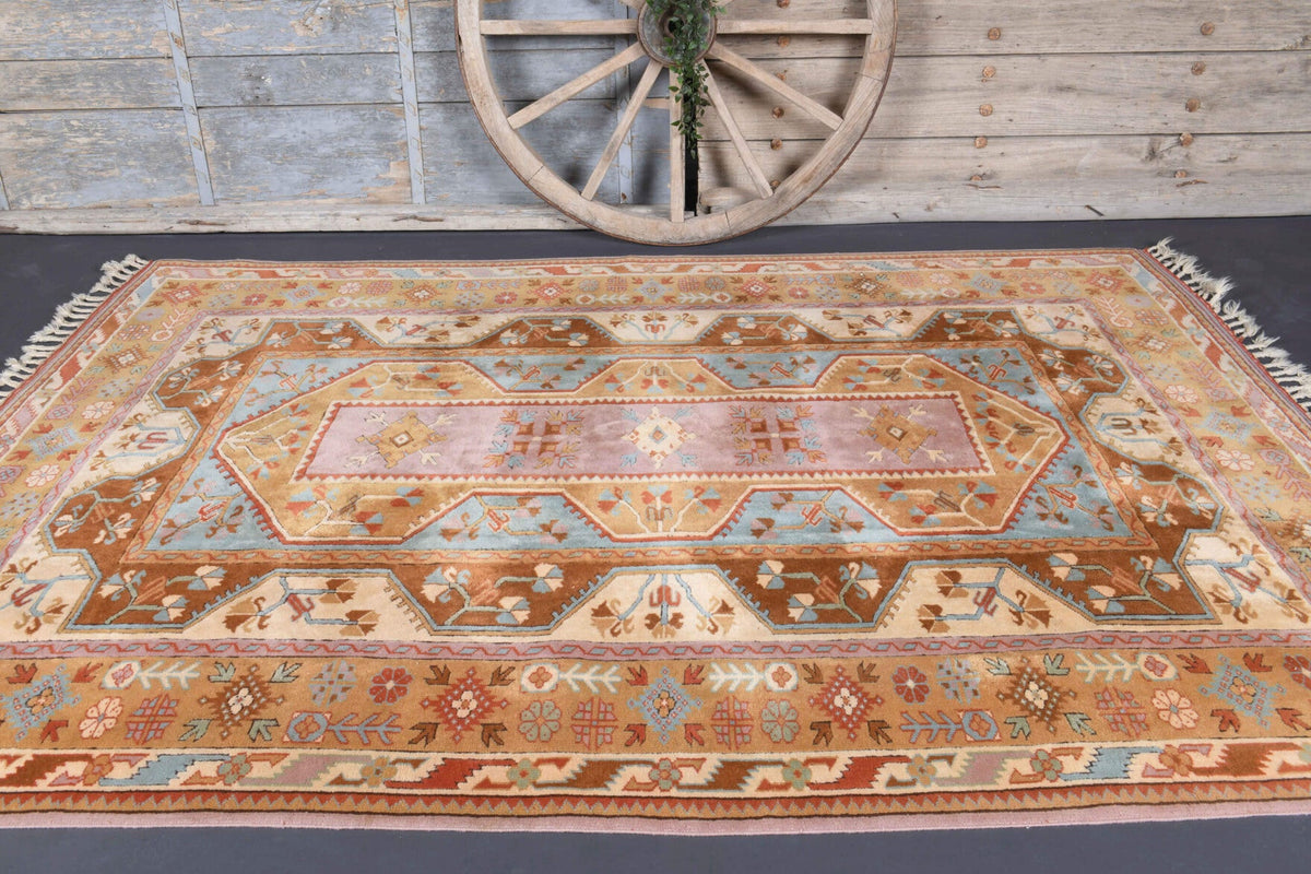 El yapımı vintage halı 201x279 cm tribal desenli yün - kenar ve saçak detayı