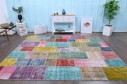 1970'lerden Anadolu kökenli düz zeminli patchwork vintage halı, 253x299 cm