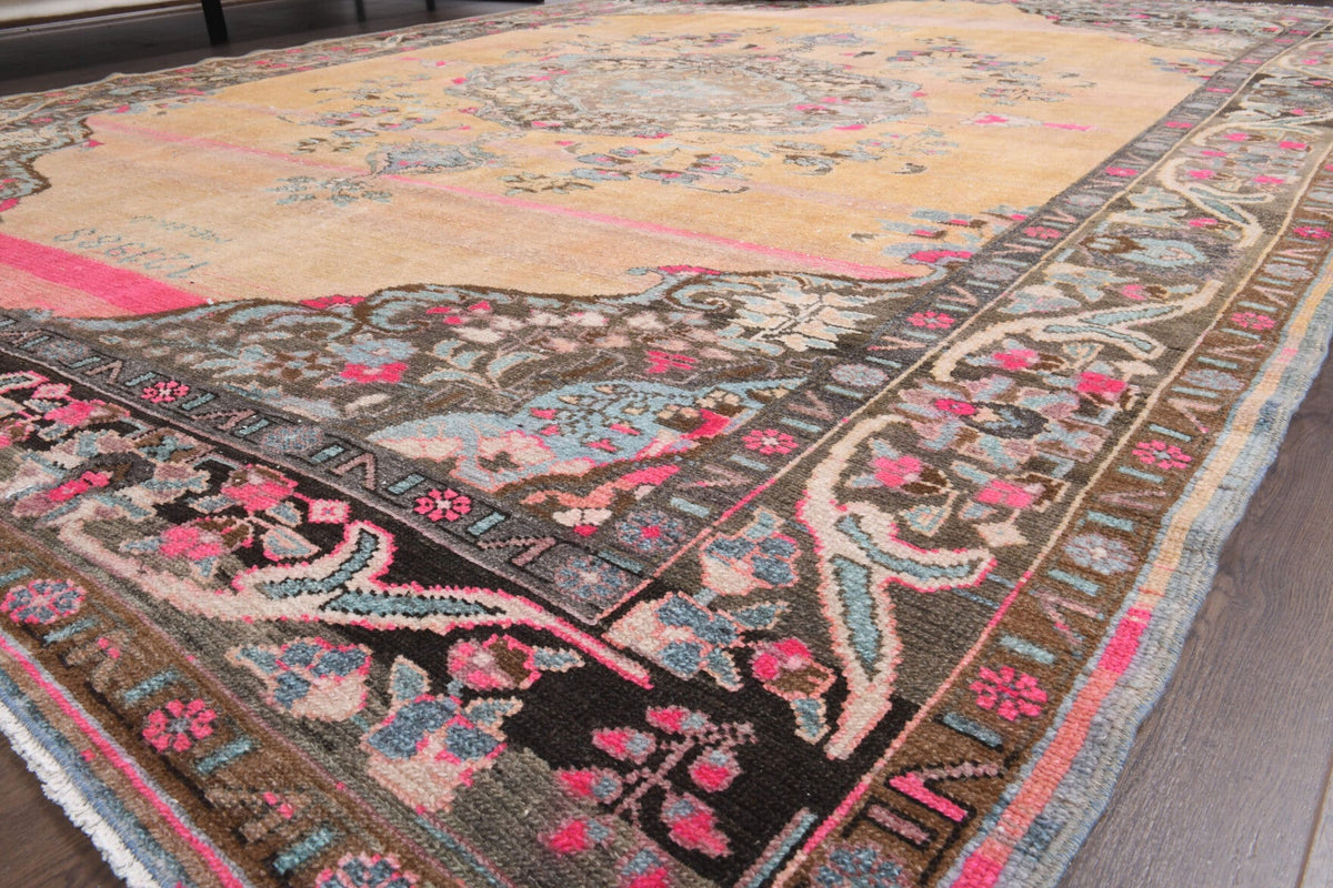 El yapımı vintage halı 249x348 cm oryantal desenli yün - mekan görünümü