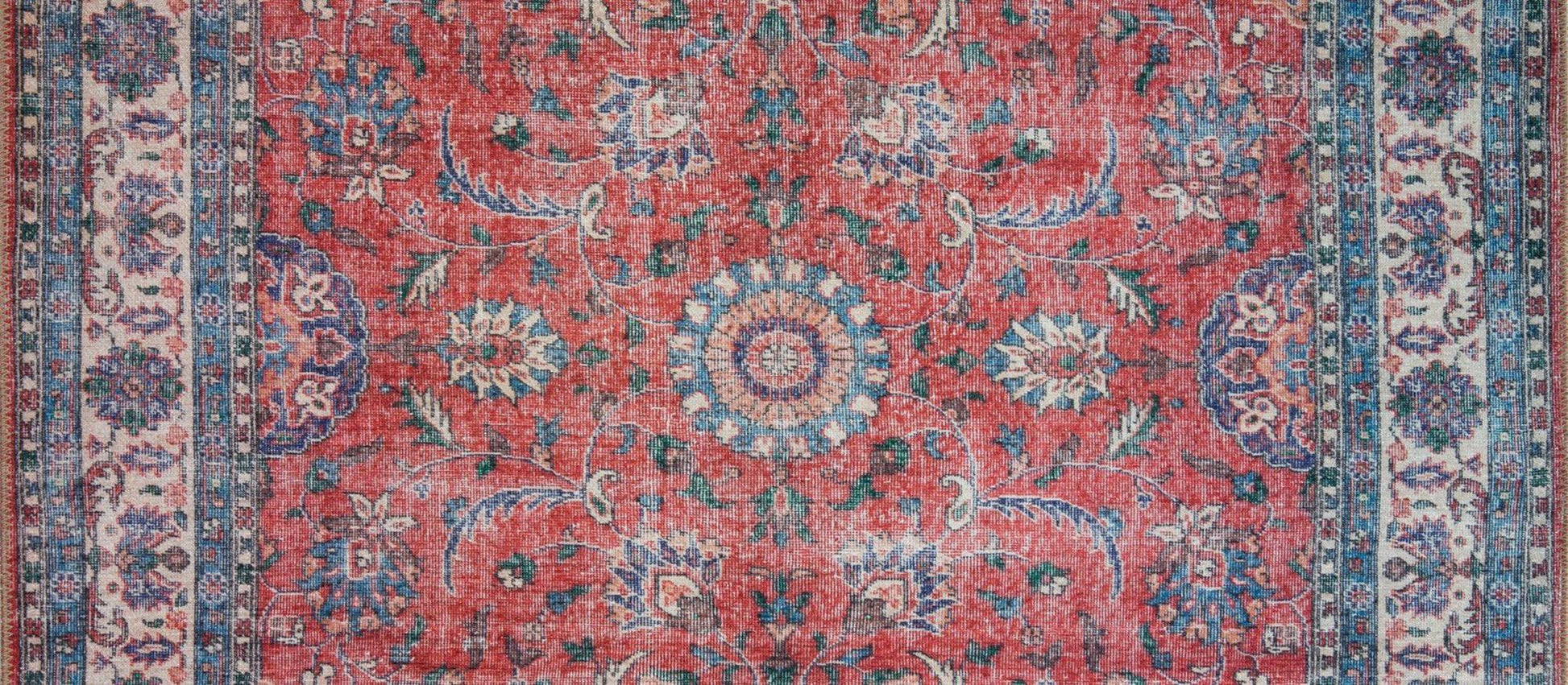 Solgun Kırmızı ve Krem Eskitme Desenli Vintage Halı