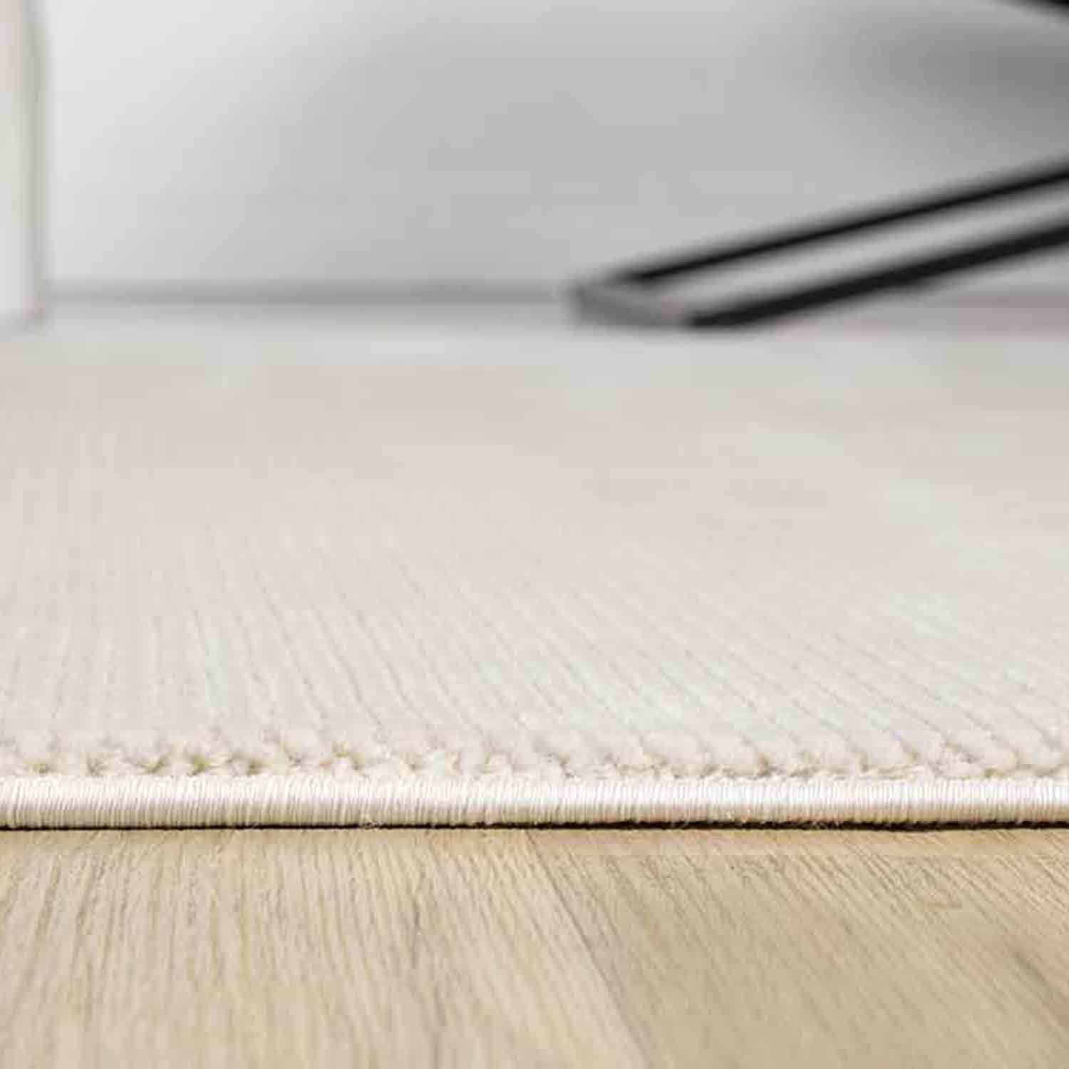 Açık Gri Beyaz Sade Dikey Çizgili Modern Halı