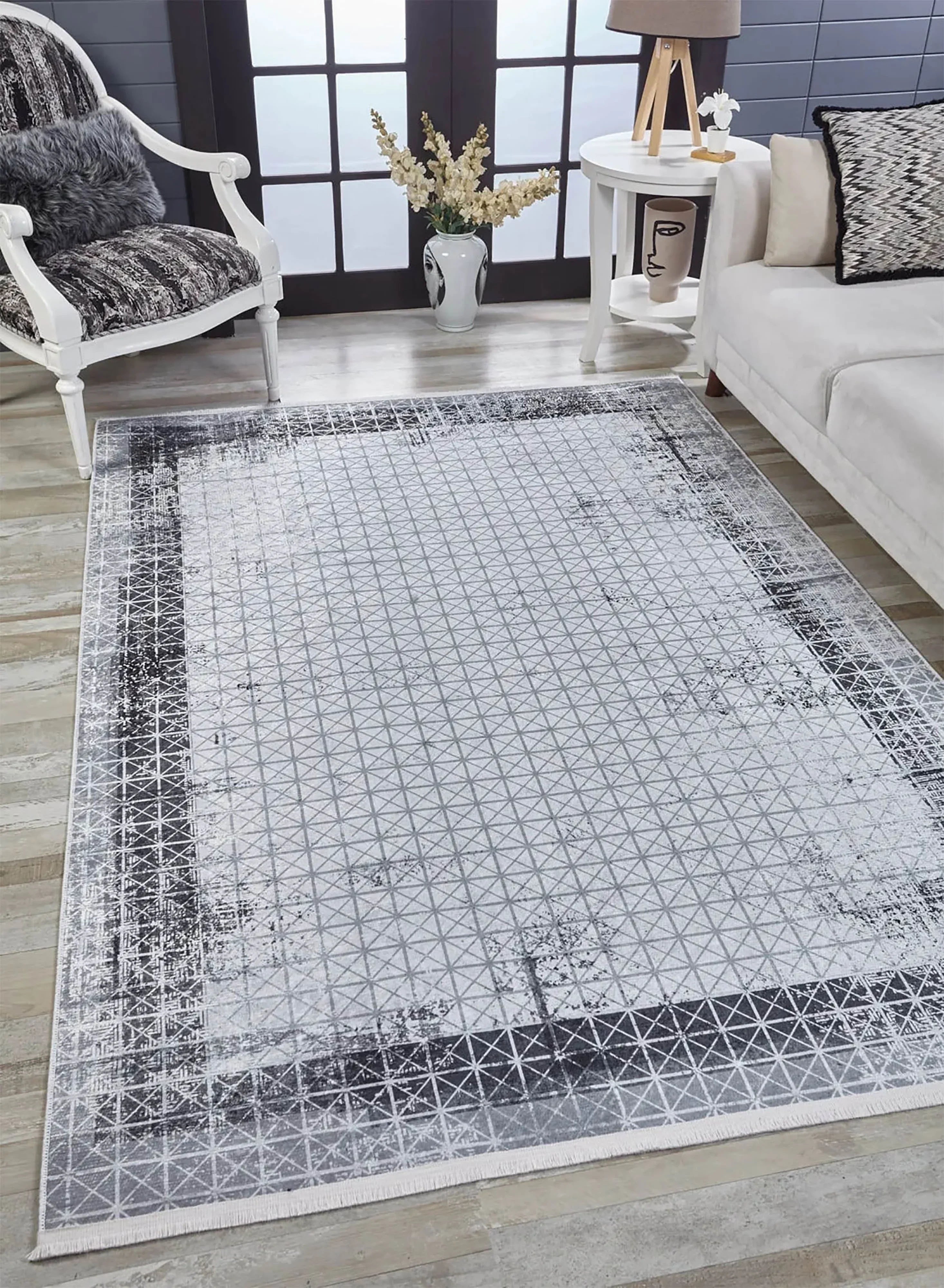 Açık Gri Geometrik Desenli Kontrastlı Çerçeve Halı