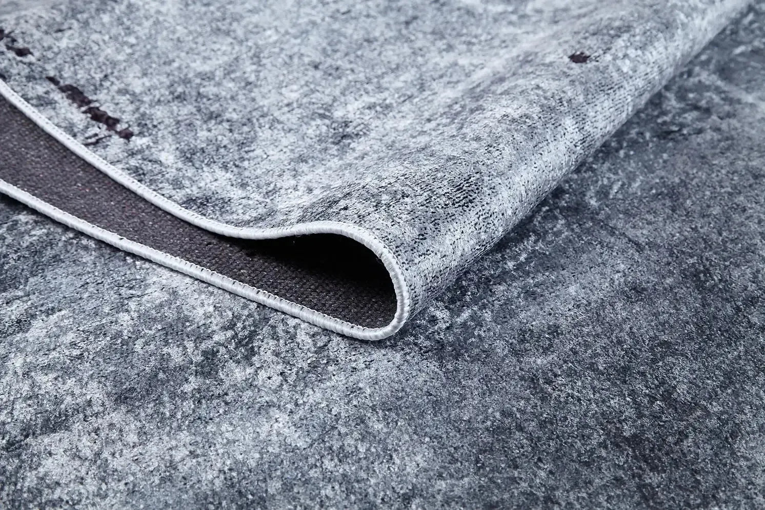 Açık Gri Kahve Detaylı Yıkanabilir Halı