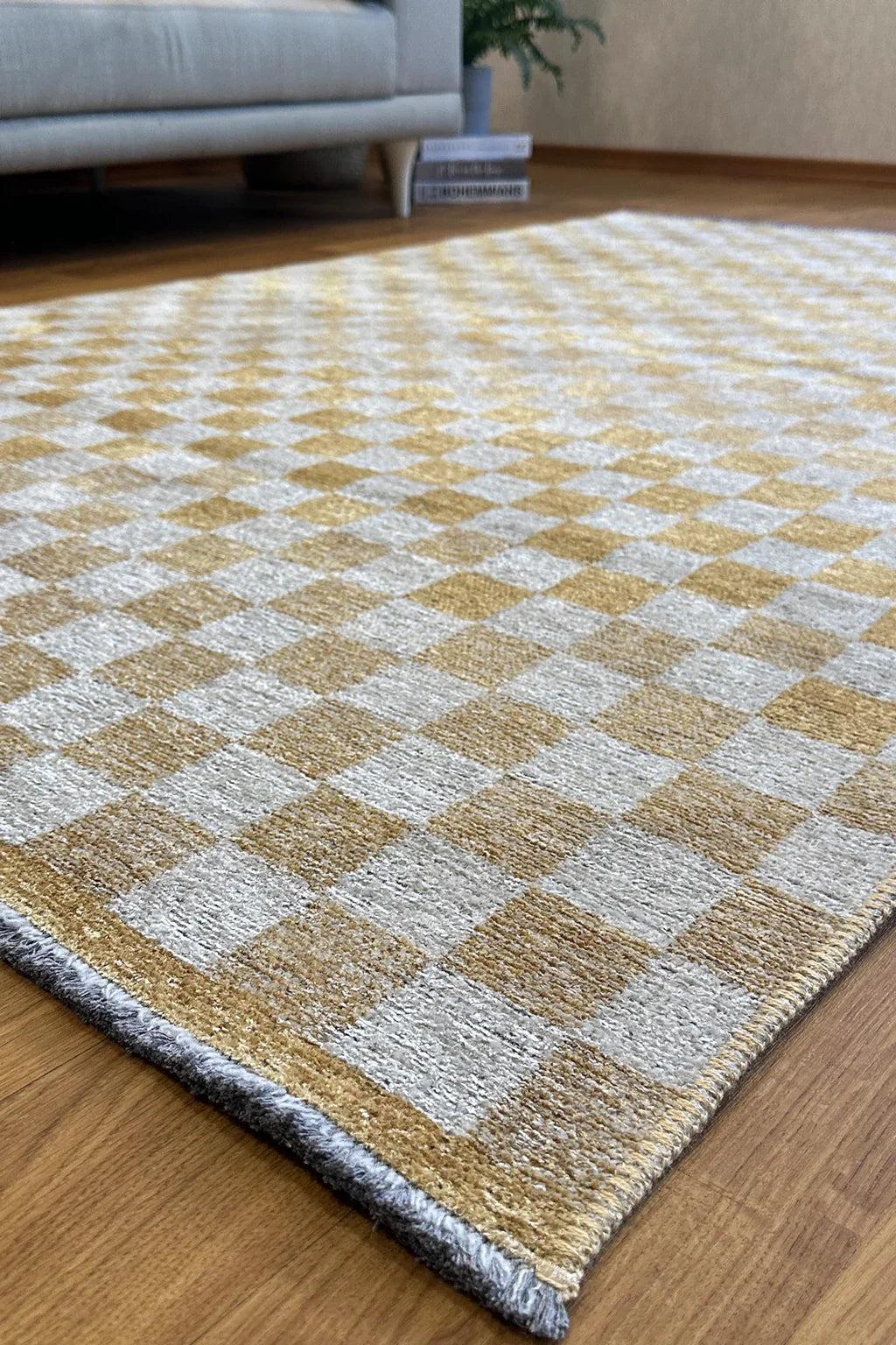 Altın Sarı Modern Geometrik Dama Desenli Yıkanabilir Halı