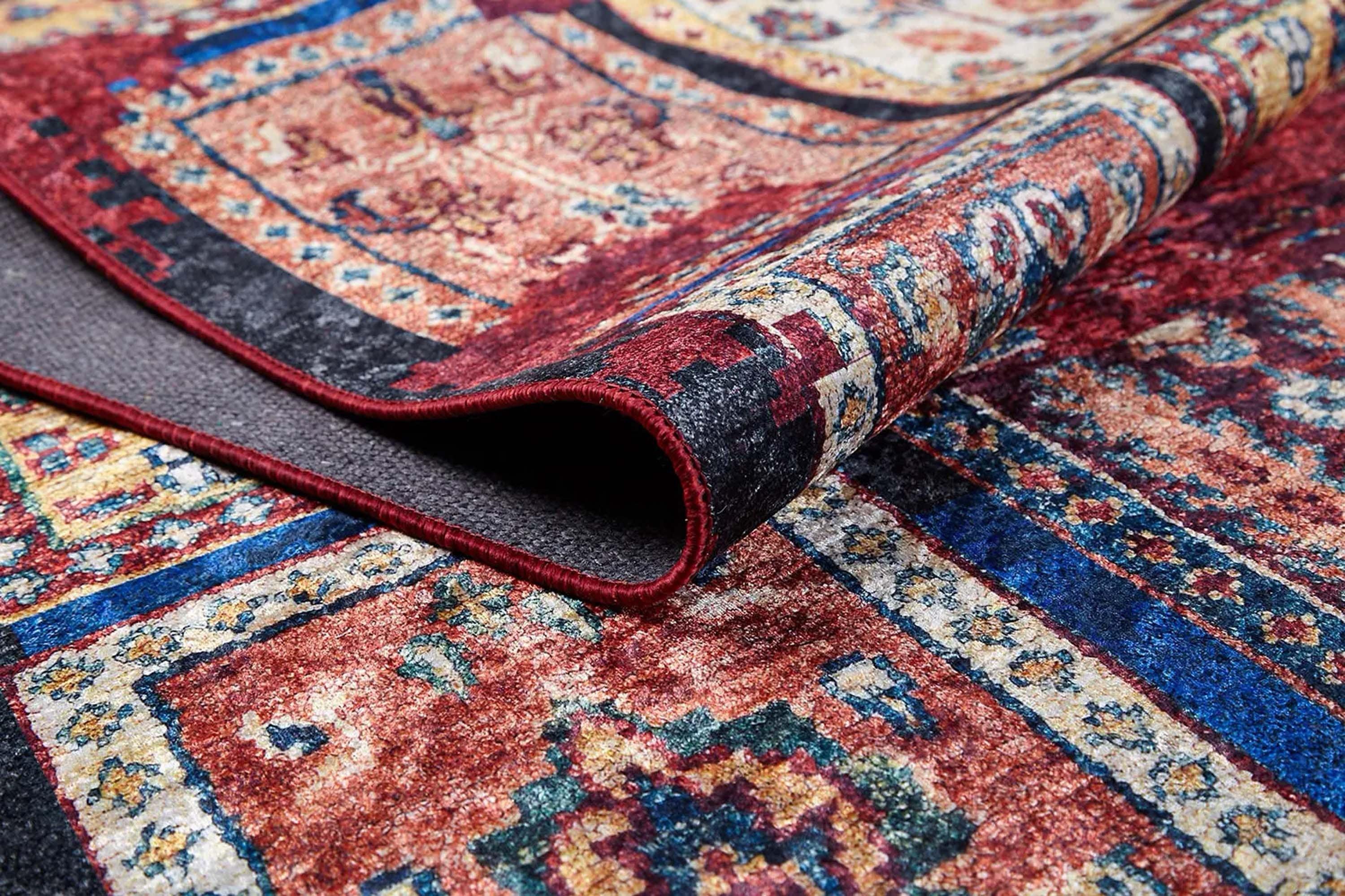 Antik Kırmızı Eskitme Desenli Halı