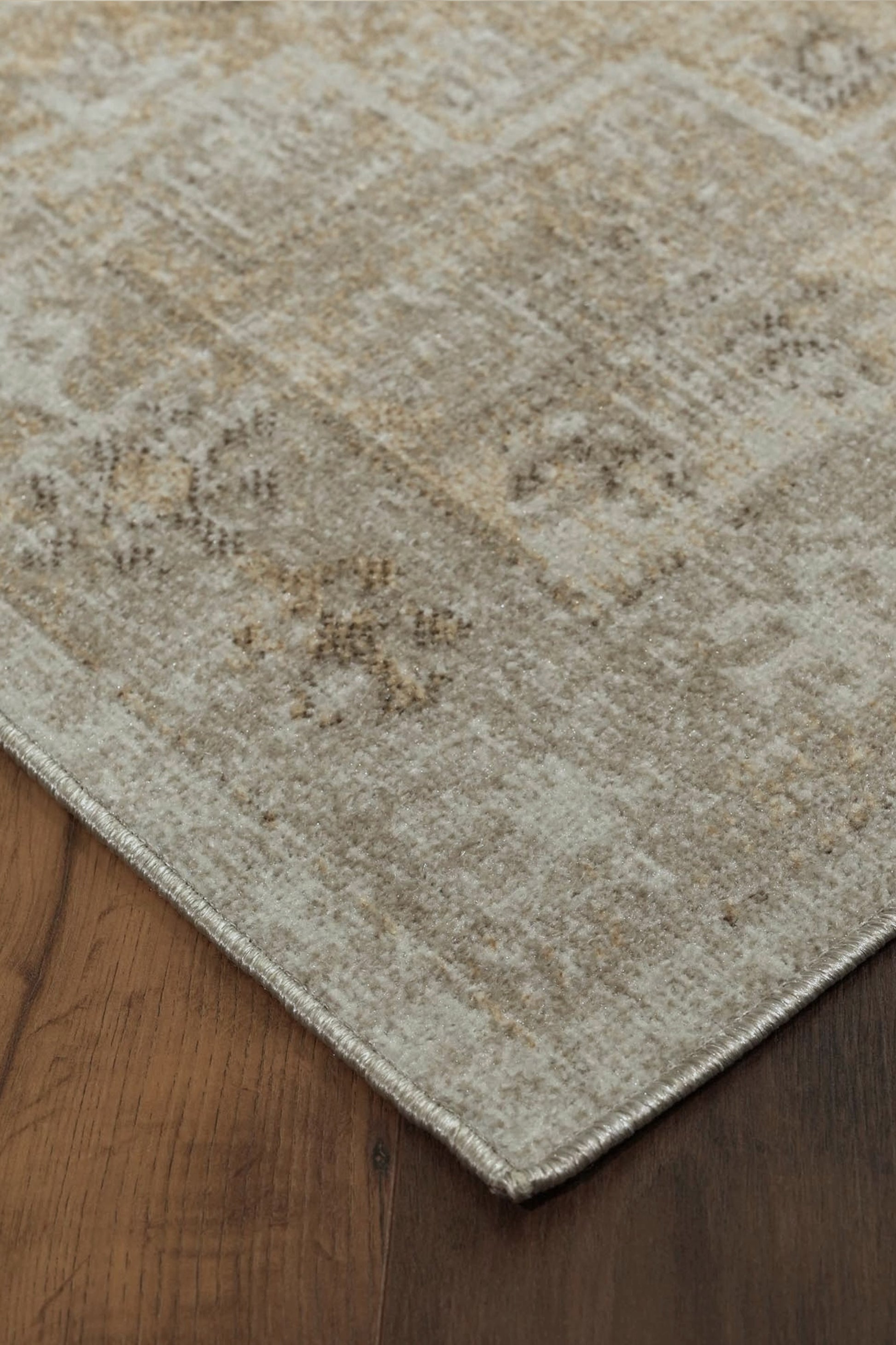 Vizon Eskitme Desenli Halı - FMBH01