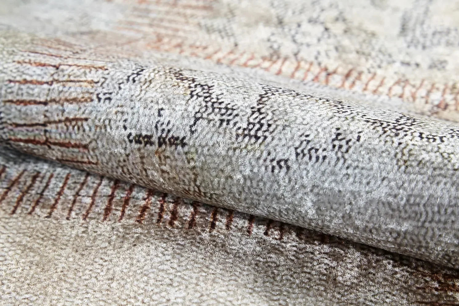Bej Gri Pastel Tonlarda Eskitme Patchwork Görünümlü Halı