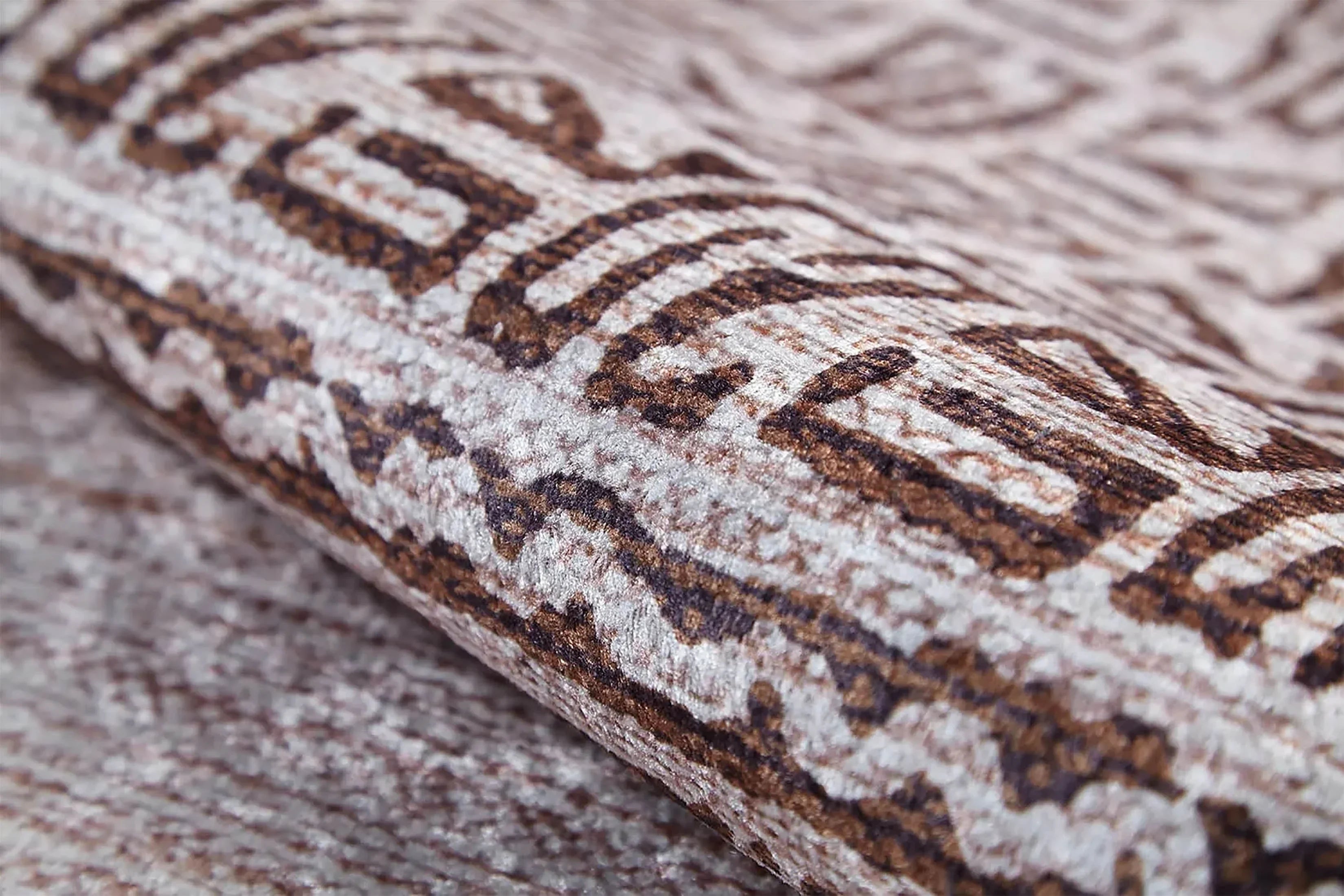 Bej Kahverengi Etnik Desenli Geometrik Anadolu Kilim Halı