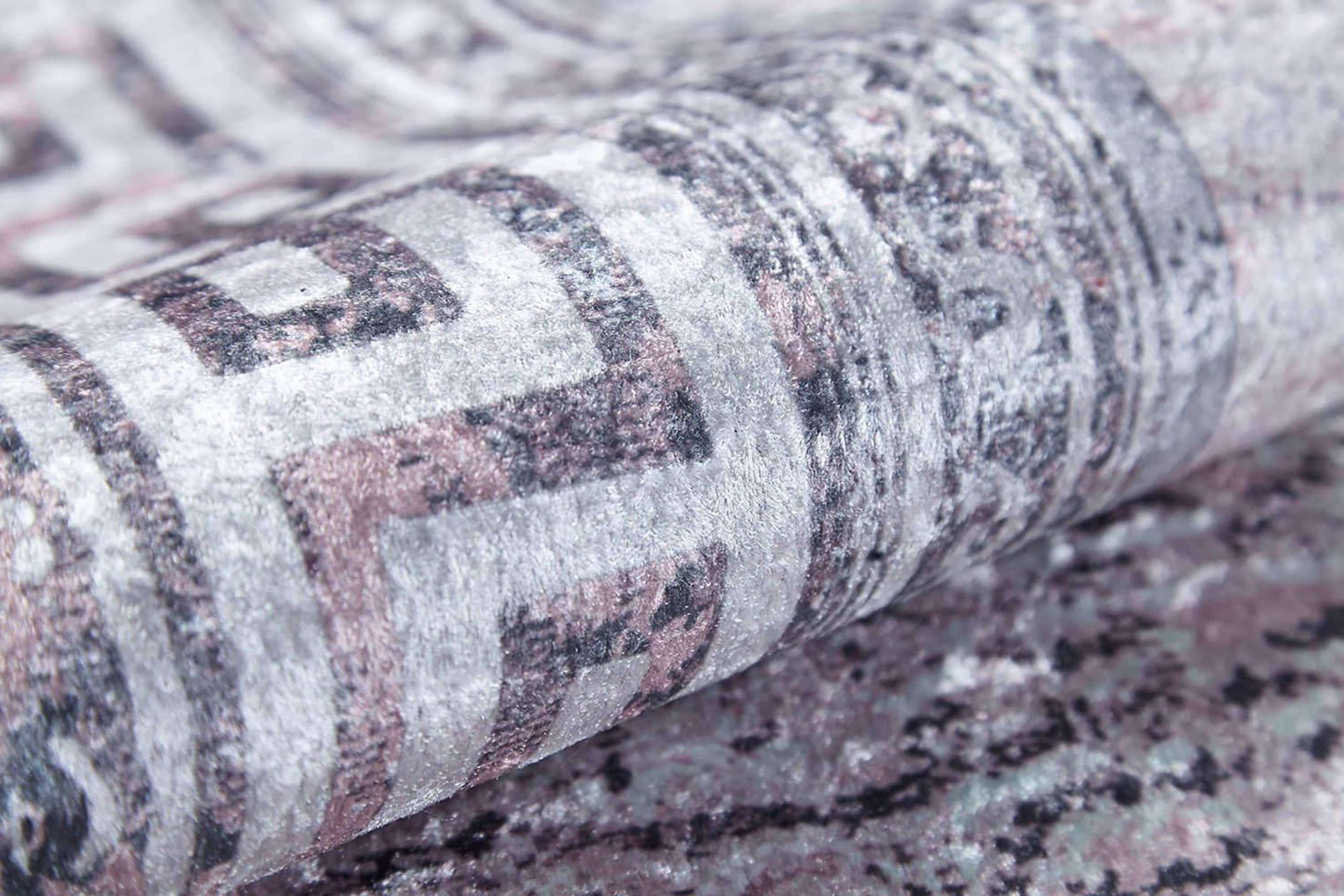 Beyaz Açık Pembe Gri Geometrik Desenli Halı