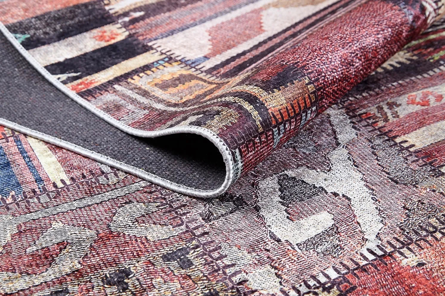 Bordo Gri Kahve Etnik Kilim Patchwork Görünümlü Halı