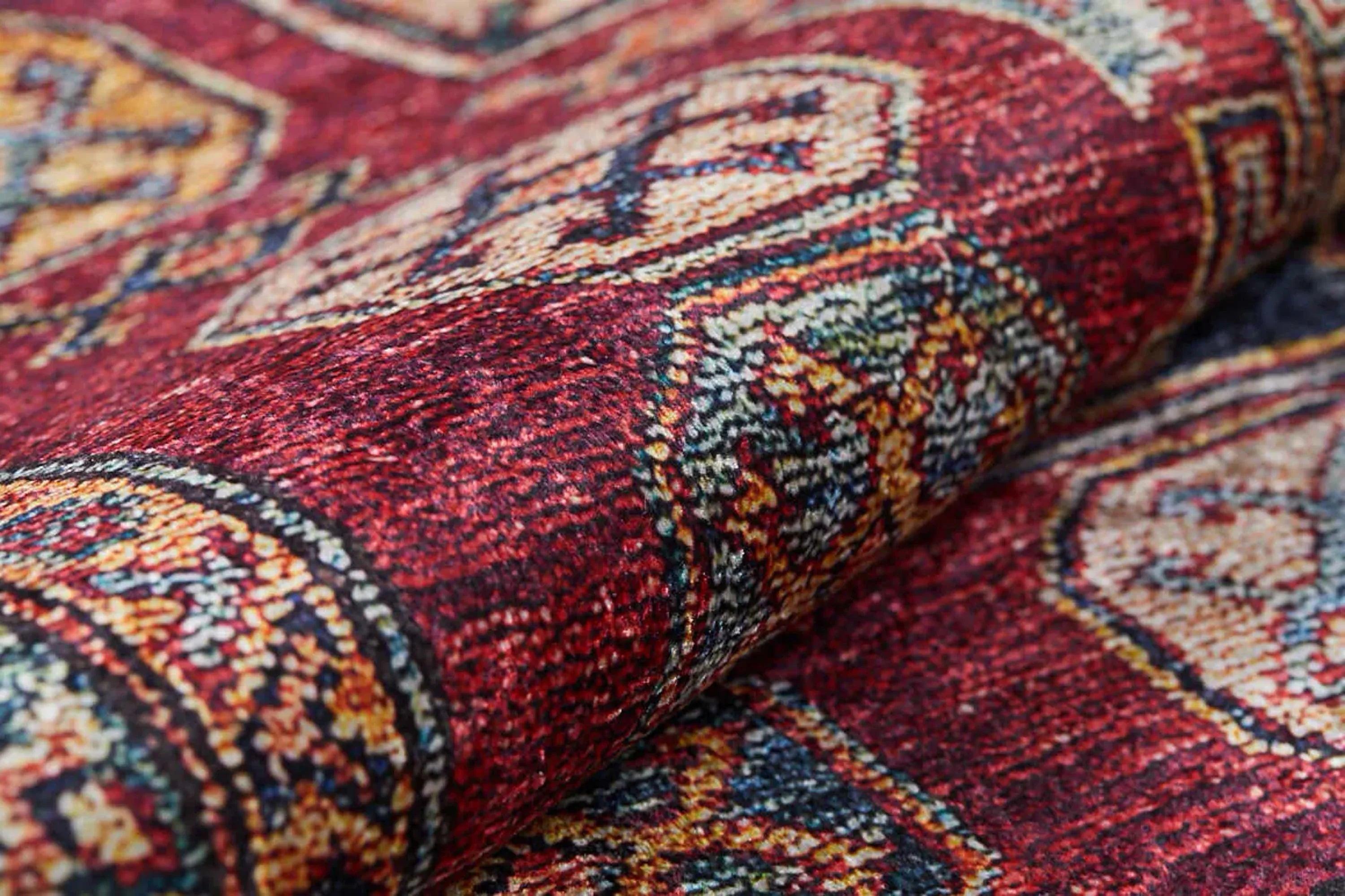 Bordo Klasik Desenli Oryantal Halı