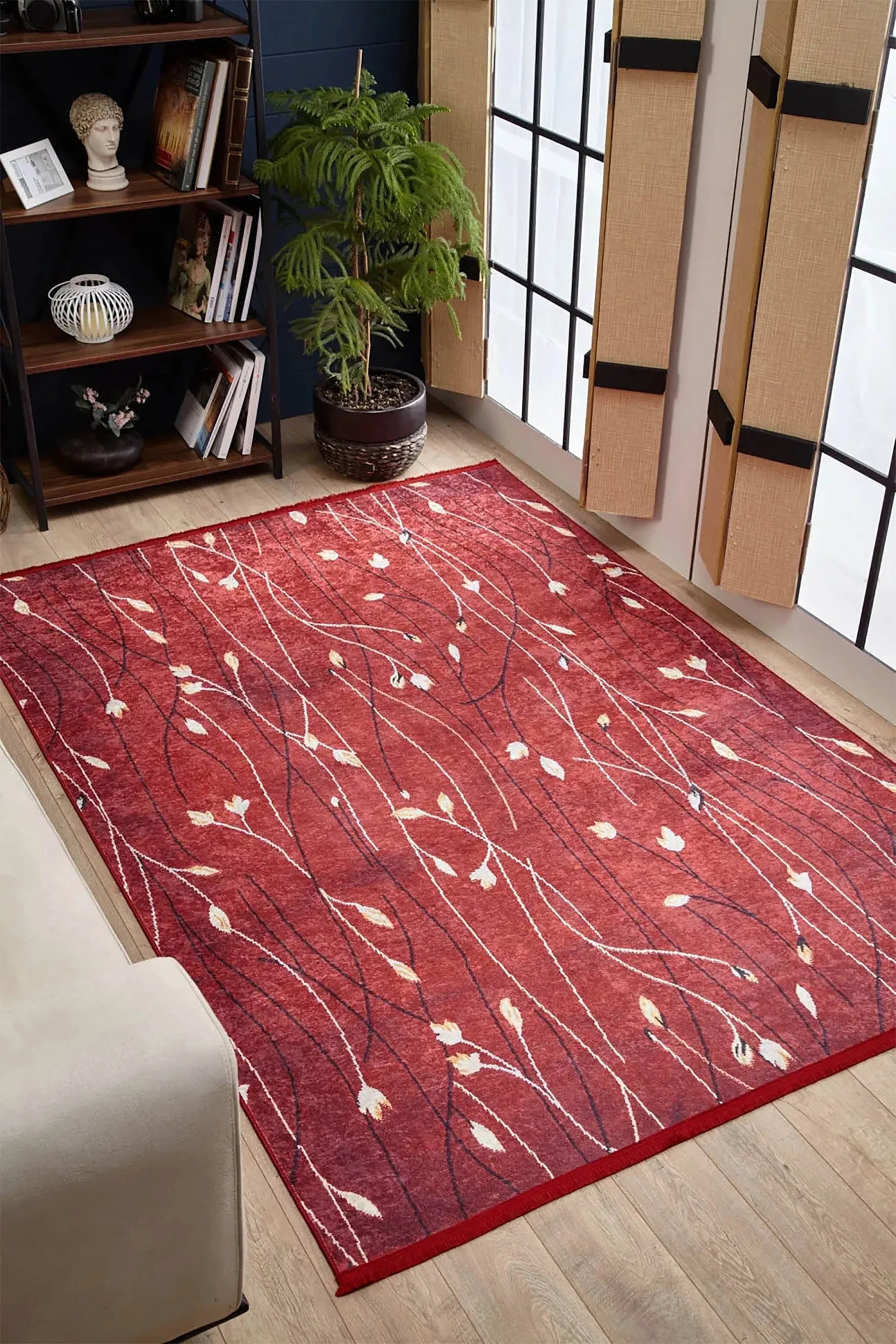 Çiçek Desenli Kırmızı Kilim Halı