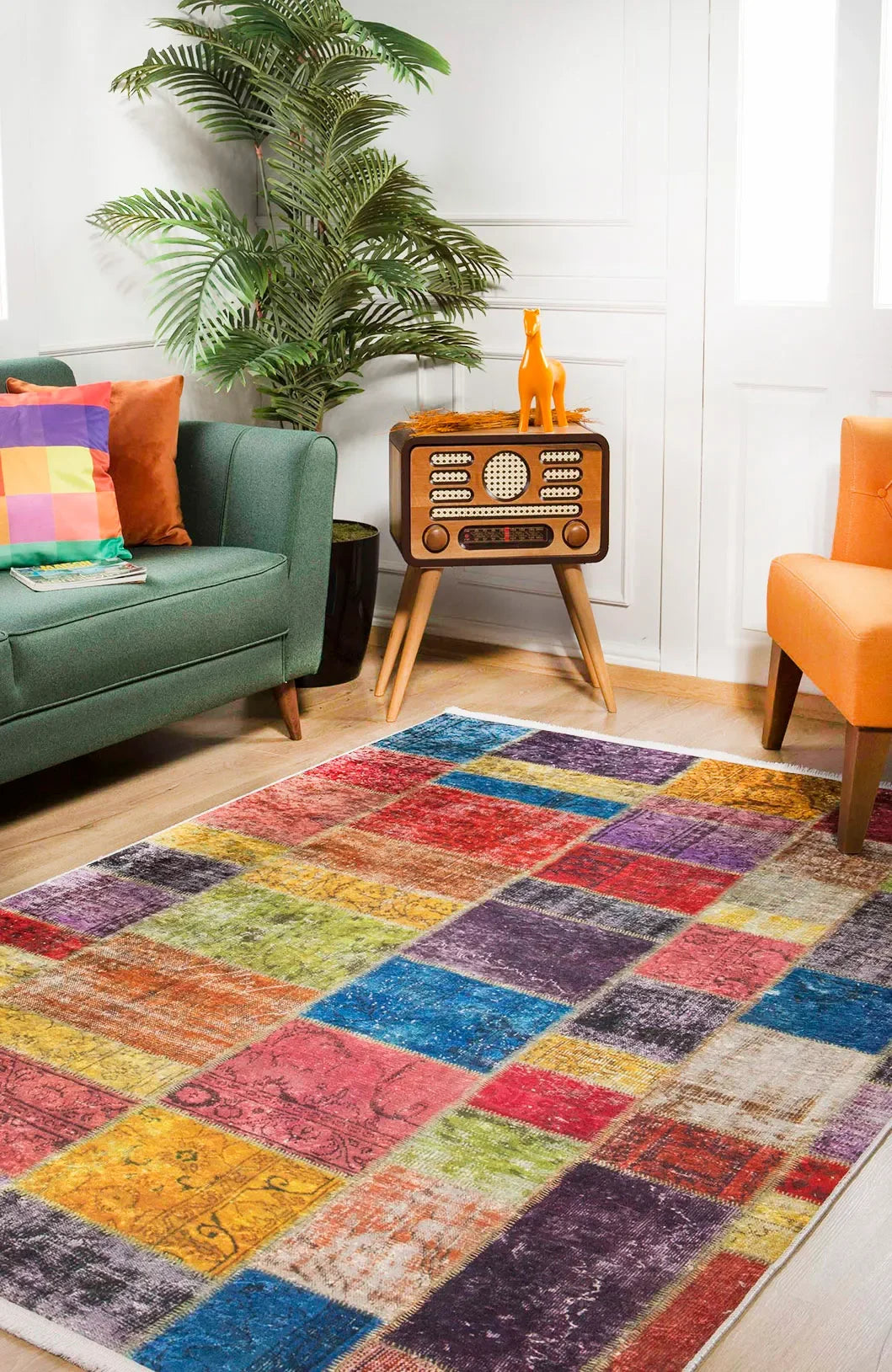 Çok Renkli Canlı Patchwork Görünümlü Desenli Halı