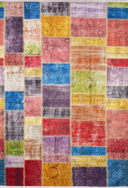 Çok Renkli Canlı Patchwork Görünümlü Desenli Halı