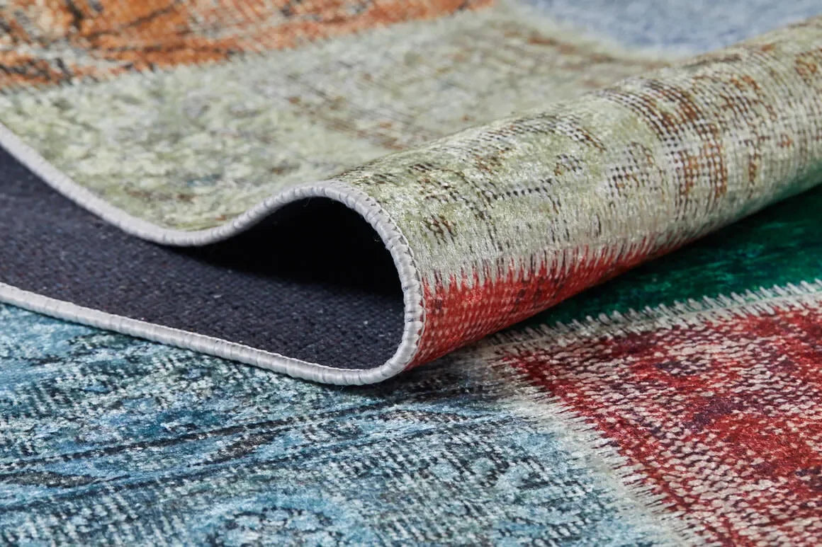Çok Renkli Canlı Renkler Patchwork Görünümlü Halı