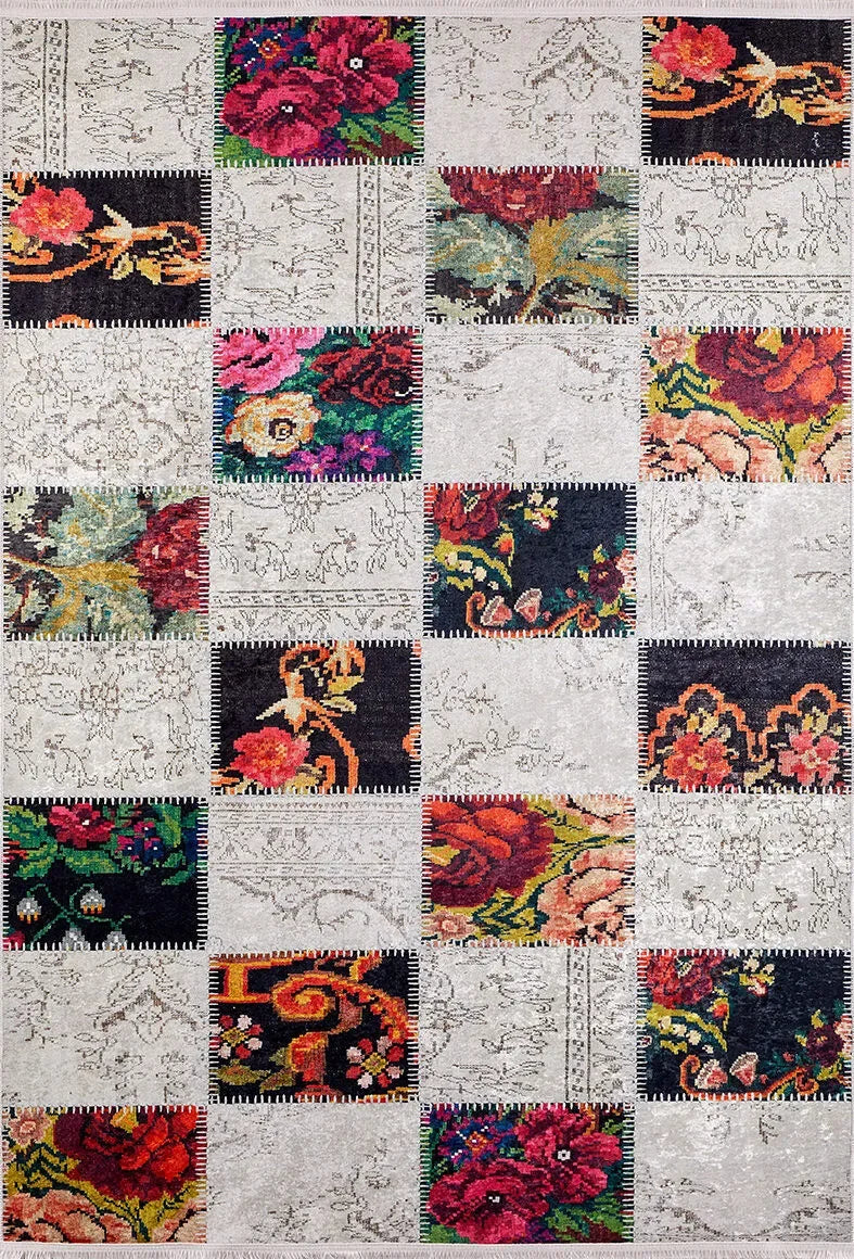 Çok Renkli Çiçekli Patchwork Görünümlü Halı