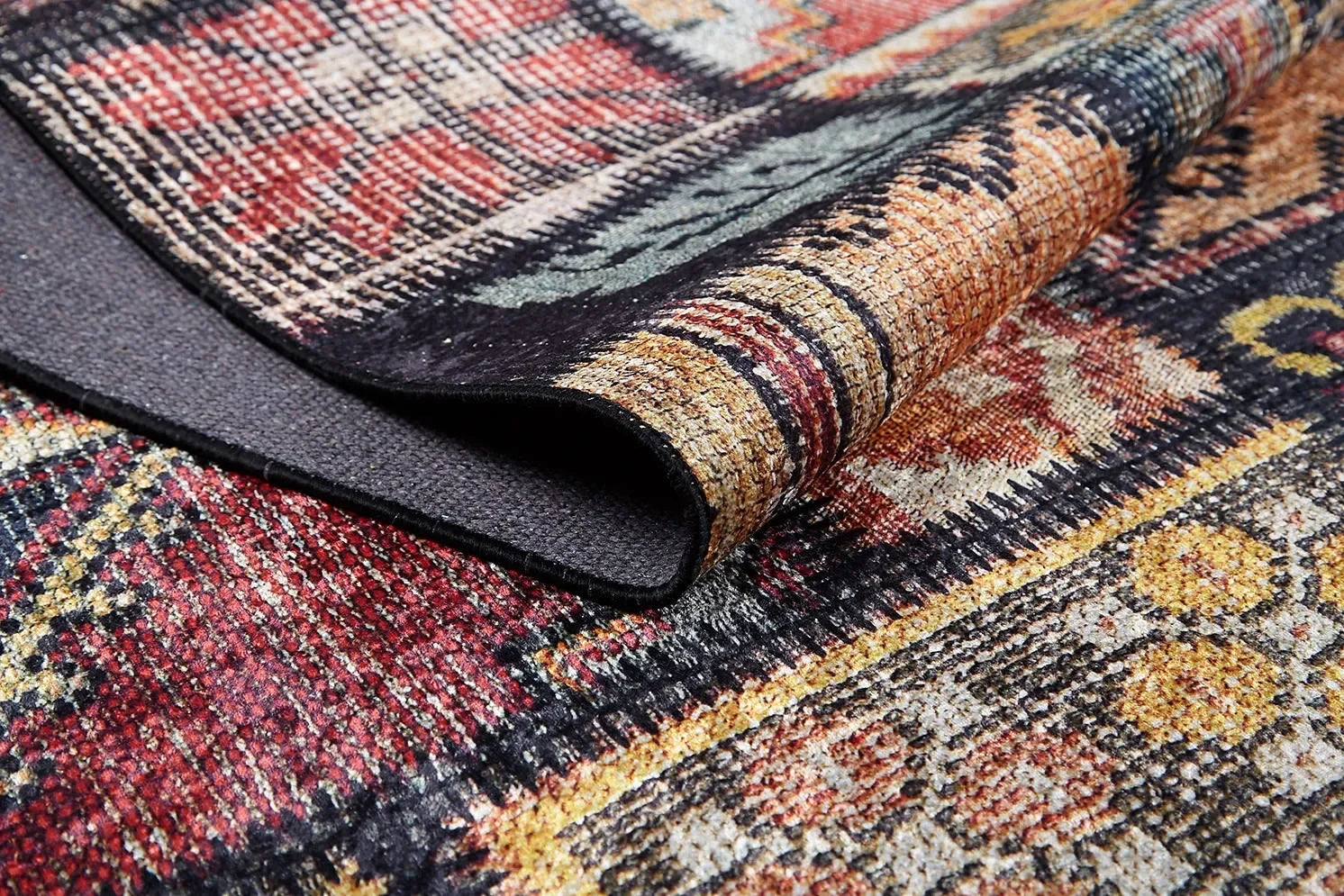 Çok Renkli Otantik Rustik Kilim Patchwork Görünümlü Halı