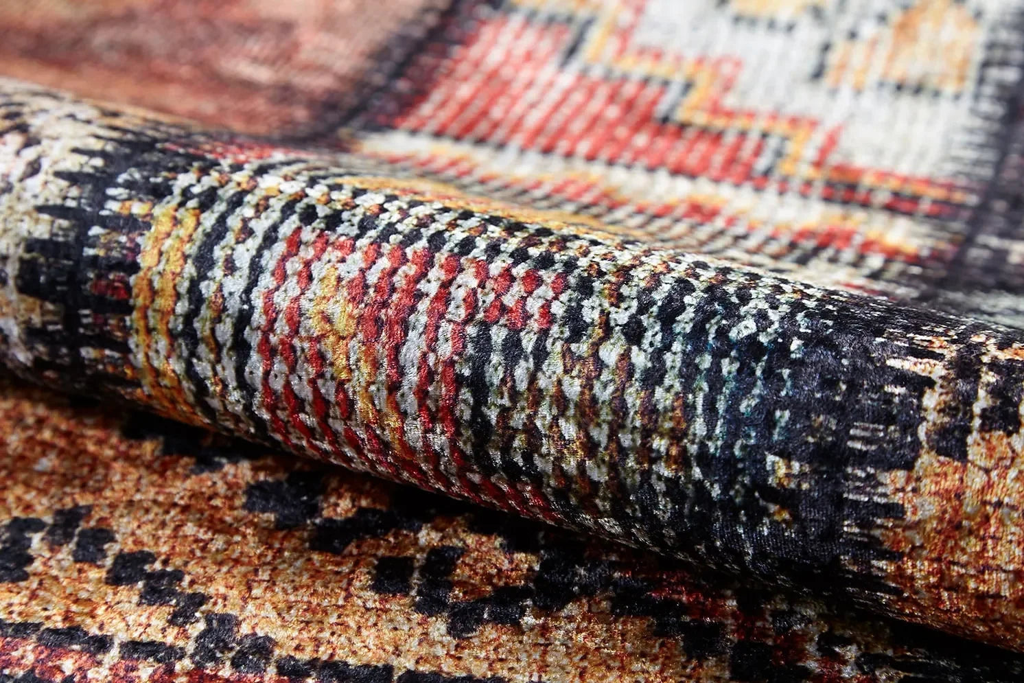 Çok Renkli Otantik Rustik Kilim Patchwork Görünümlü Halı