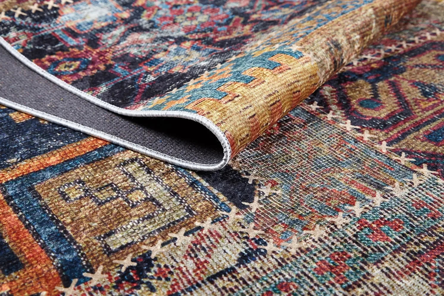 Çok Renkli Rustik Kilim Patchwork Görünümlü Halı