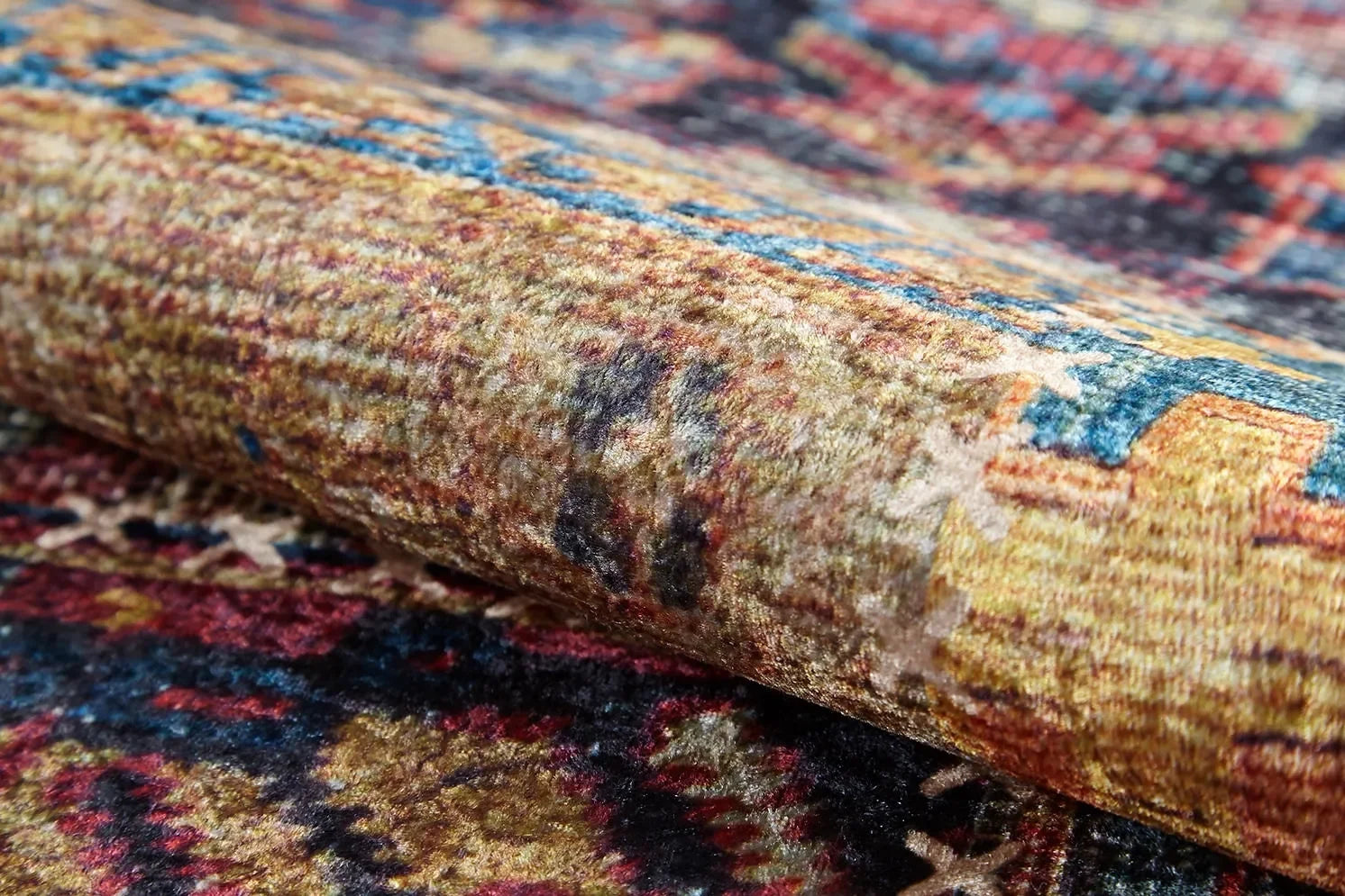 Çok Renkli Rustik Kilim Patchwork Görünümlü Halı