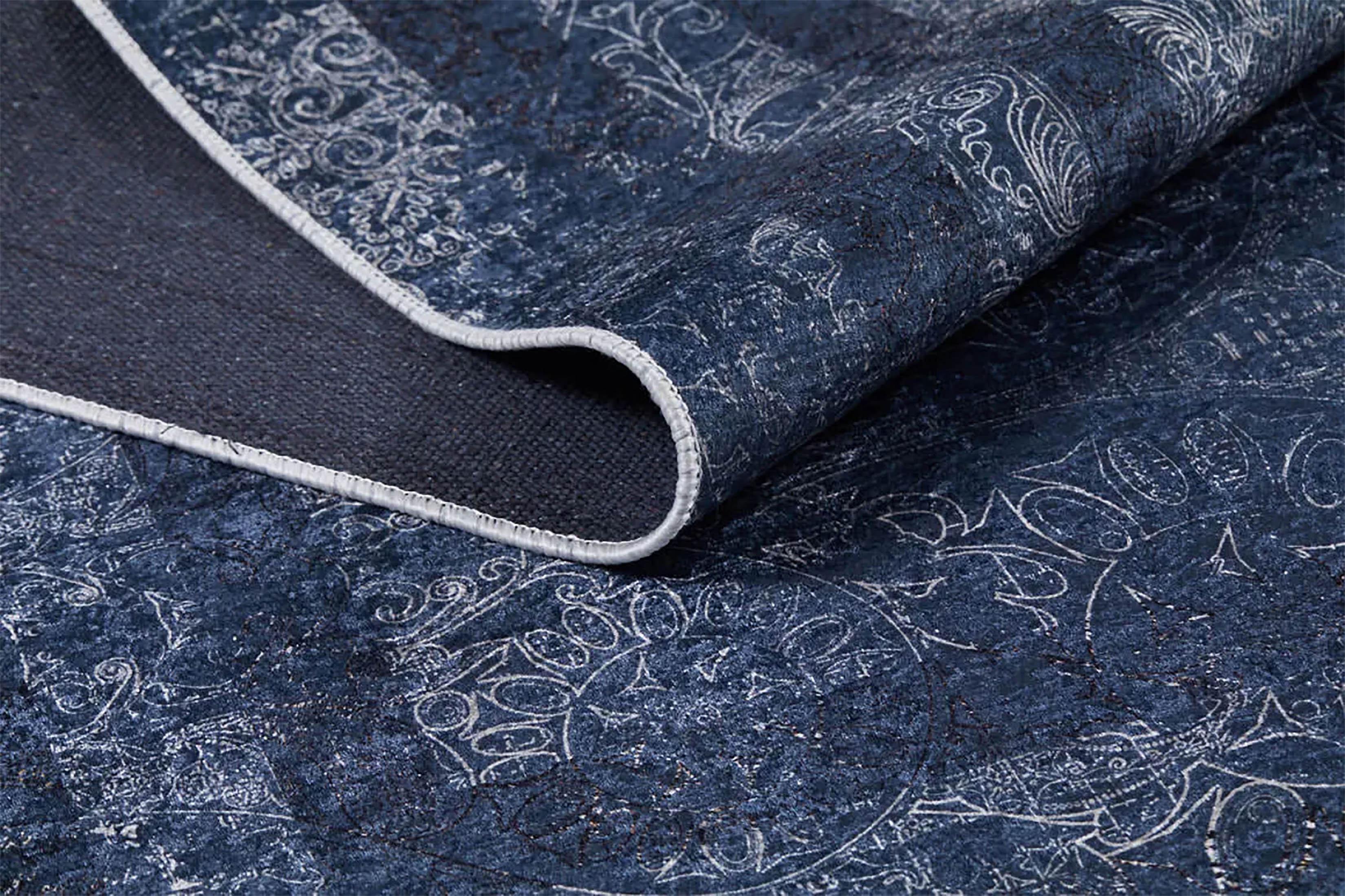 Derin Lacivert Damask Desenli Çerçeveli Bordürlü Halı